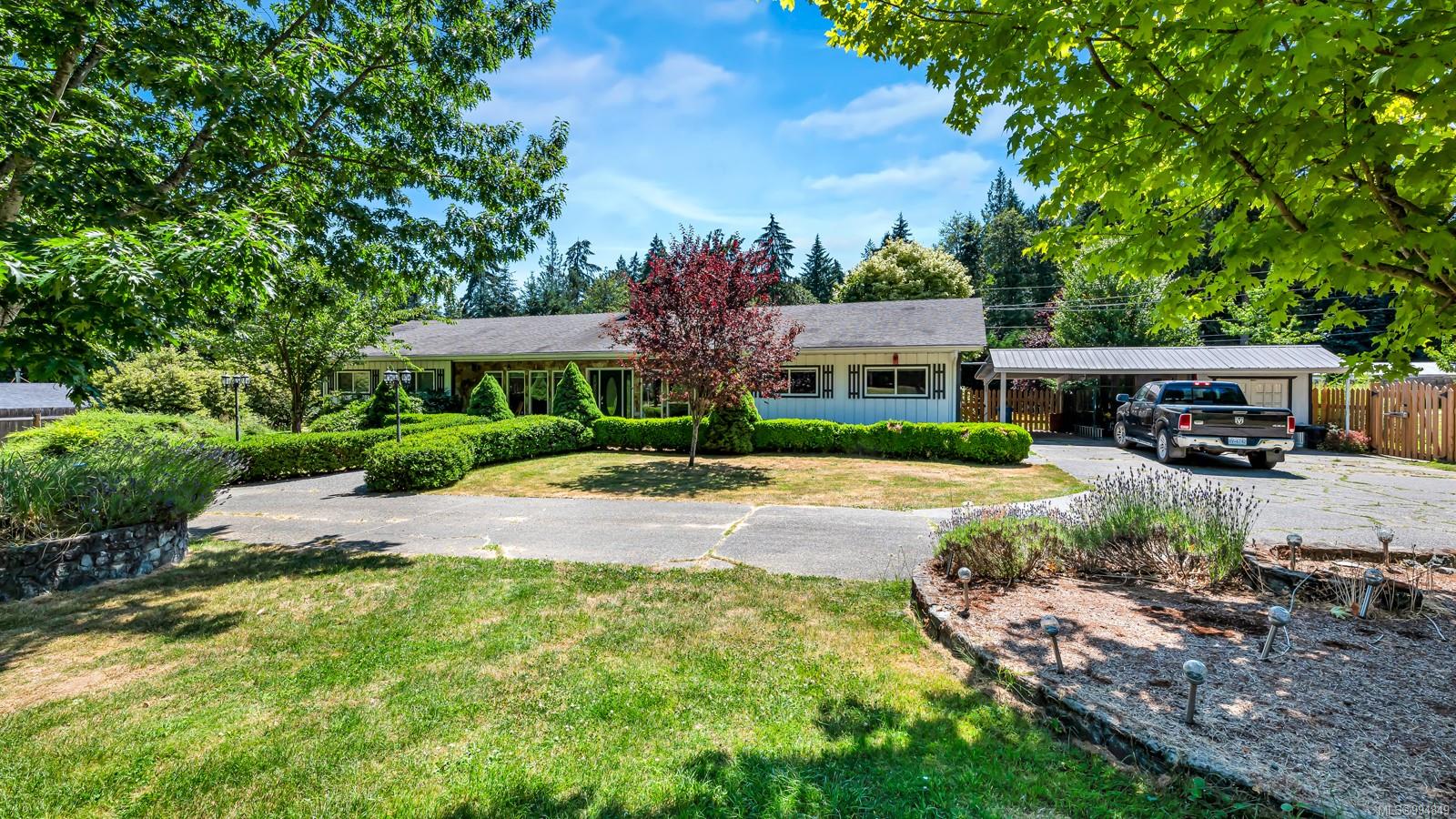 $1,575,500 - 1176 Shawnigan-Mill Bay Rd<br>British Columbia, V0R 2P2