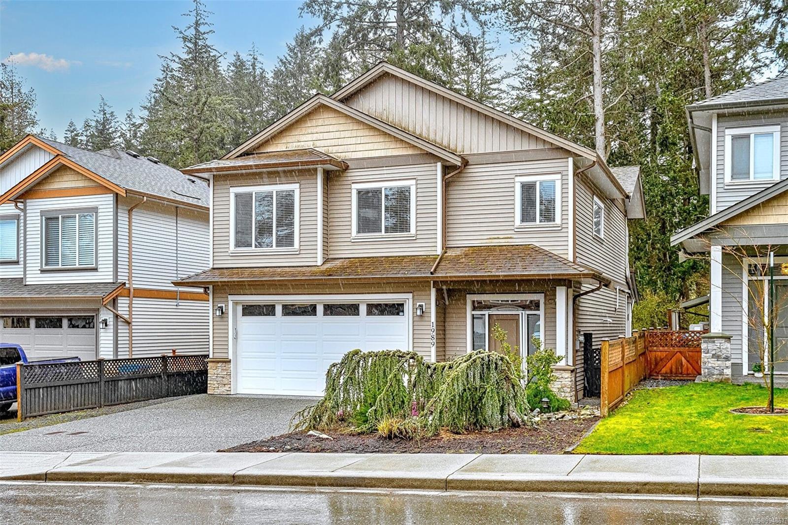 $869,000 - 1989 Camas Rd<br>British Columbia, V9R 0G9