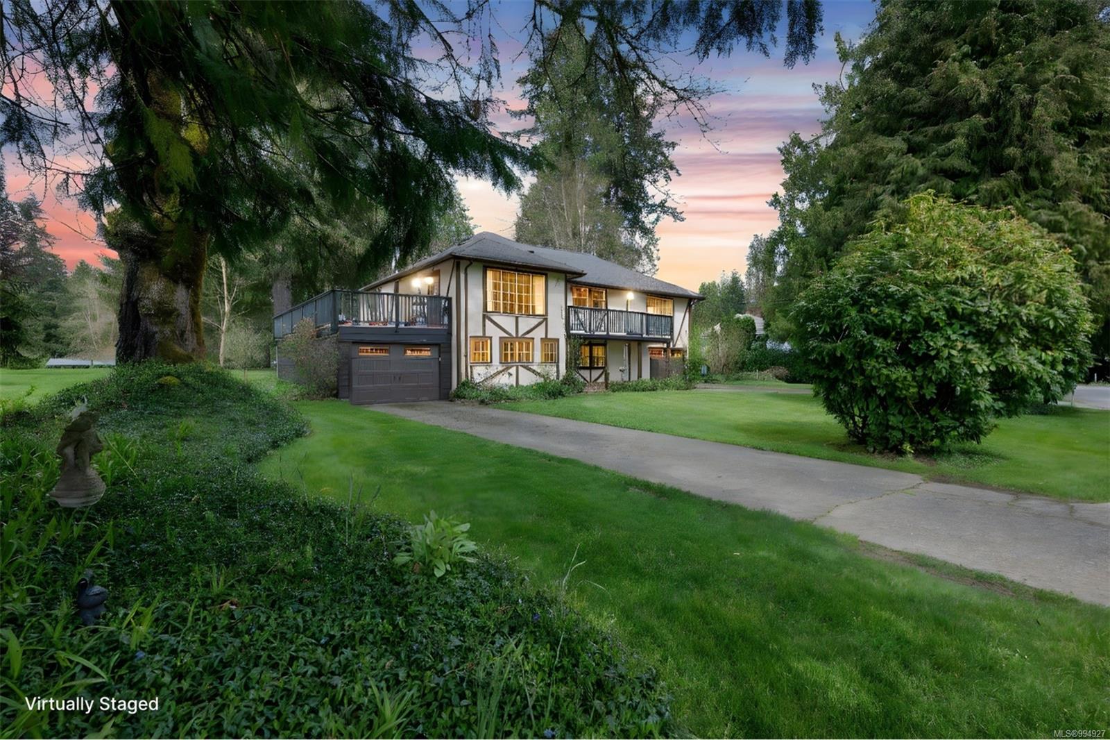$1,125,000 - 4752 Fairbridge Dr<br>British Columbia, V9L 6N8
