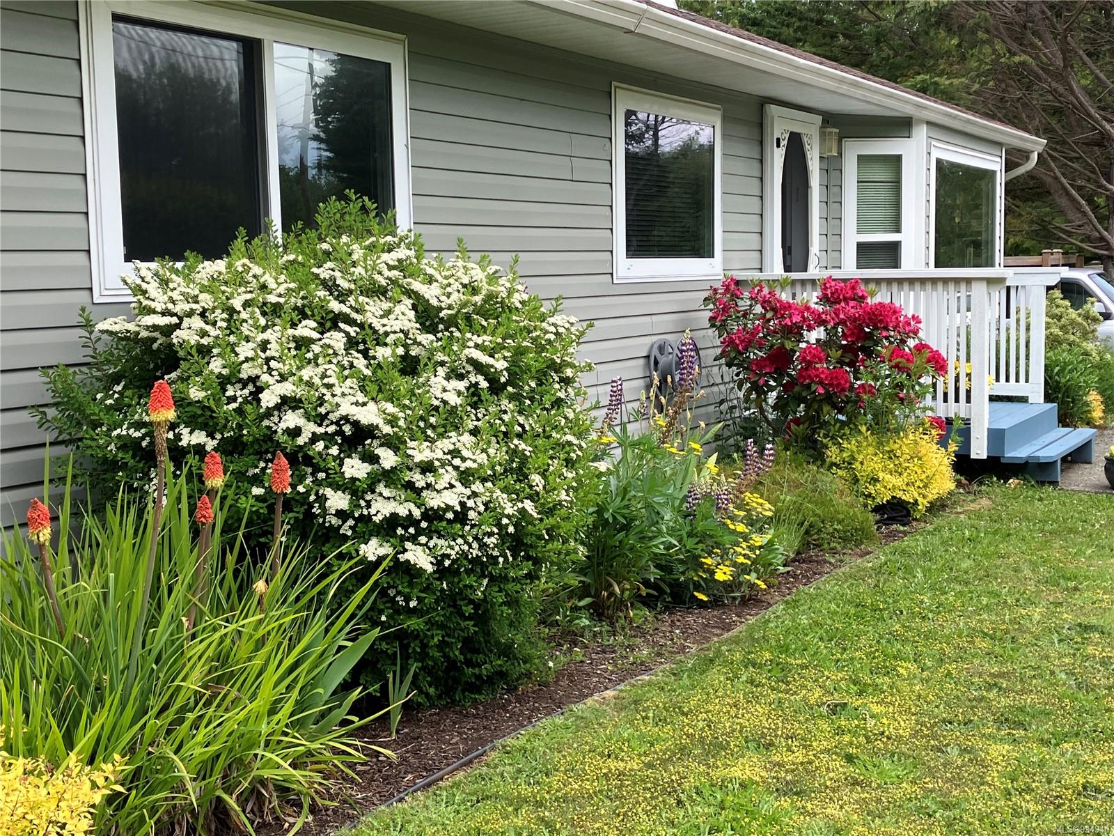 $924,000 - 1258 Don Rd<br>British Columbia, V9M 4C4