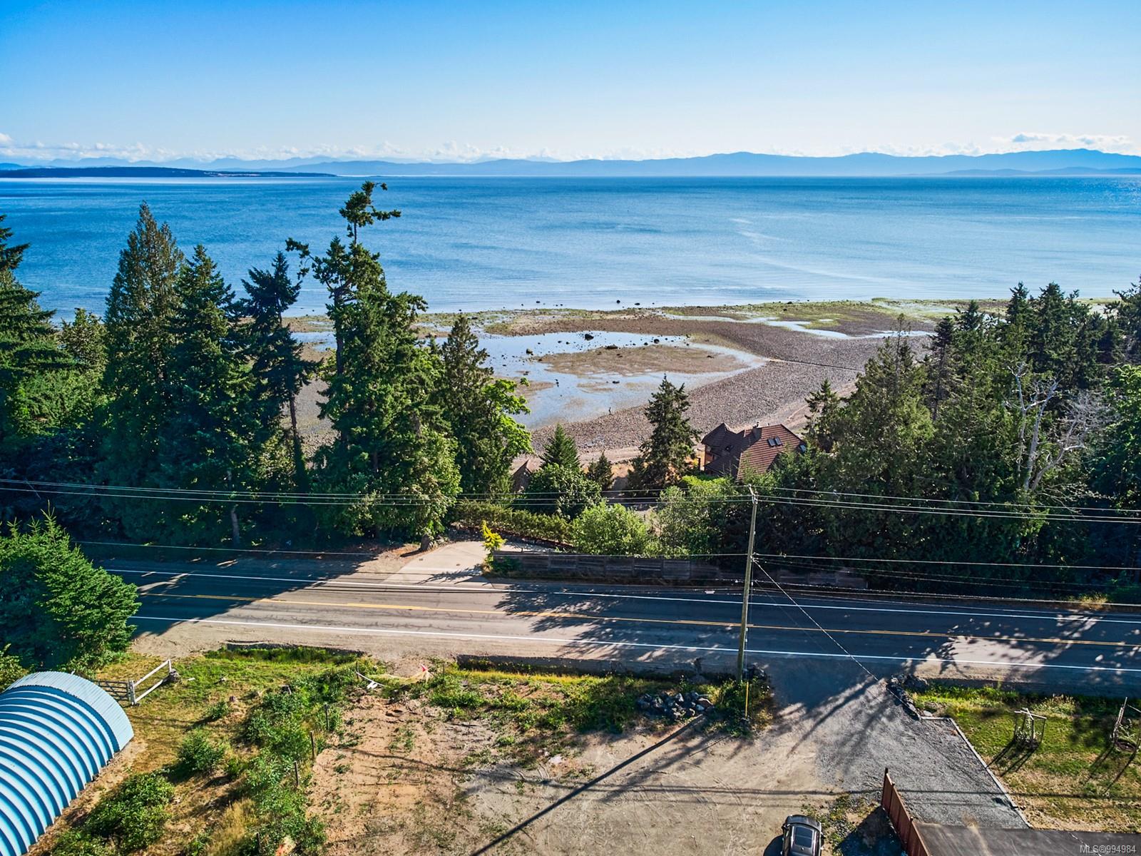 $499,900 - 6632 Island Hwy<br>British Columbia, V0R 1G0