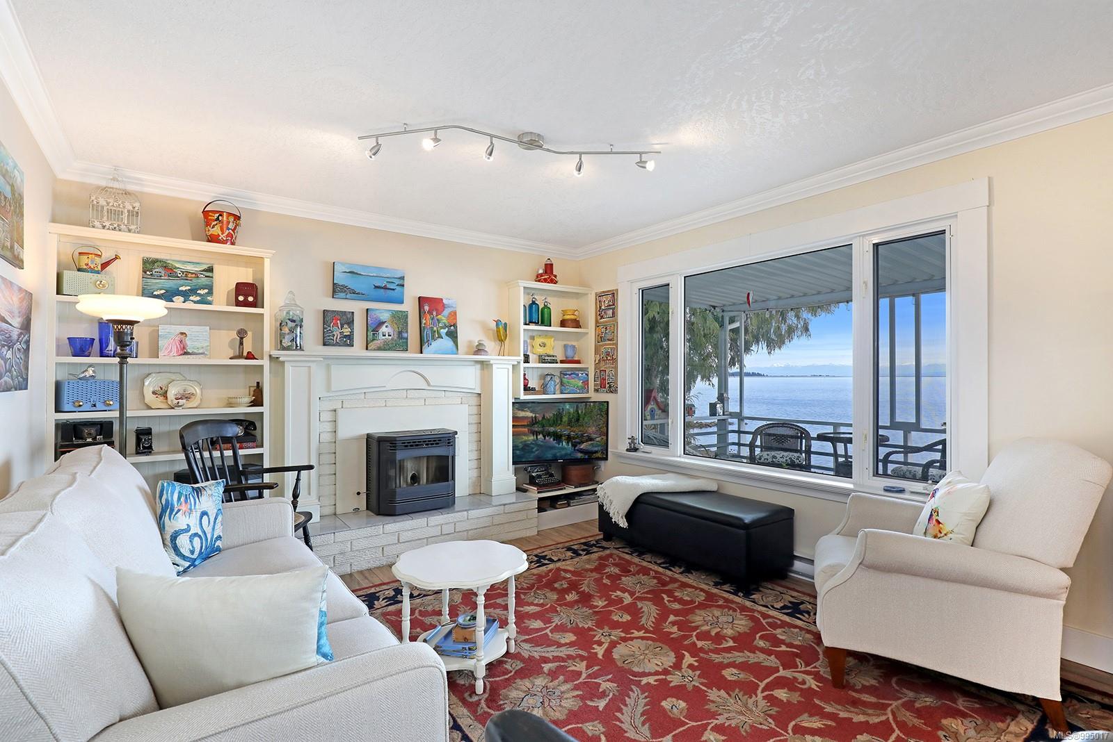 $899,500 - 5614 Island Hwy<br>British Columbia, V0R 3B0