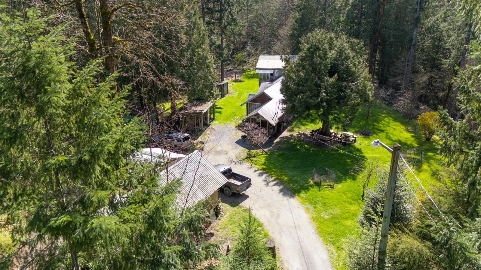 $1,200,000 - 8706 Trans Canada Hwy<br>British Columbia, V0R 1K4