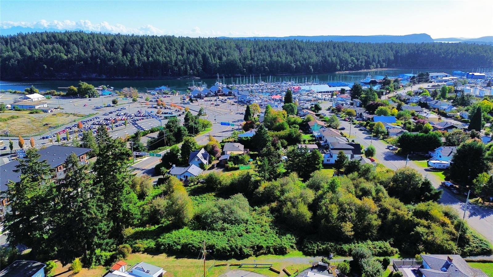 $3,000,000 - 565 Brechin Rd<br>British Columbia, V9S 2X1