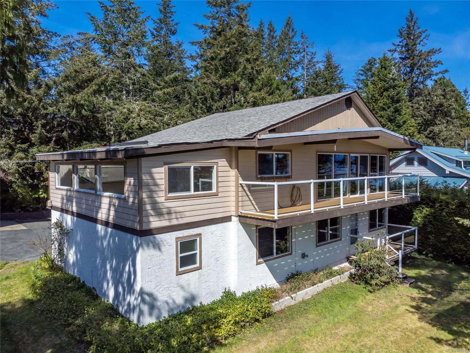 $829,000 - 233 Quadra Loop<br>British Columbia, V0P 1N0