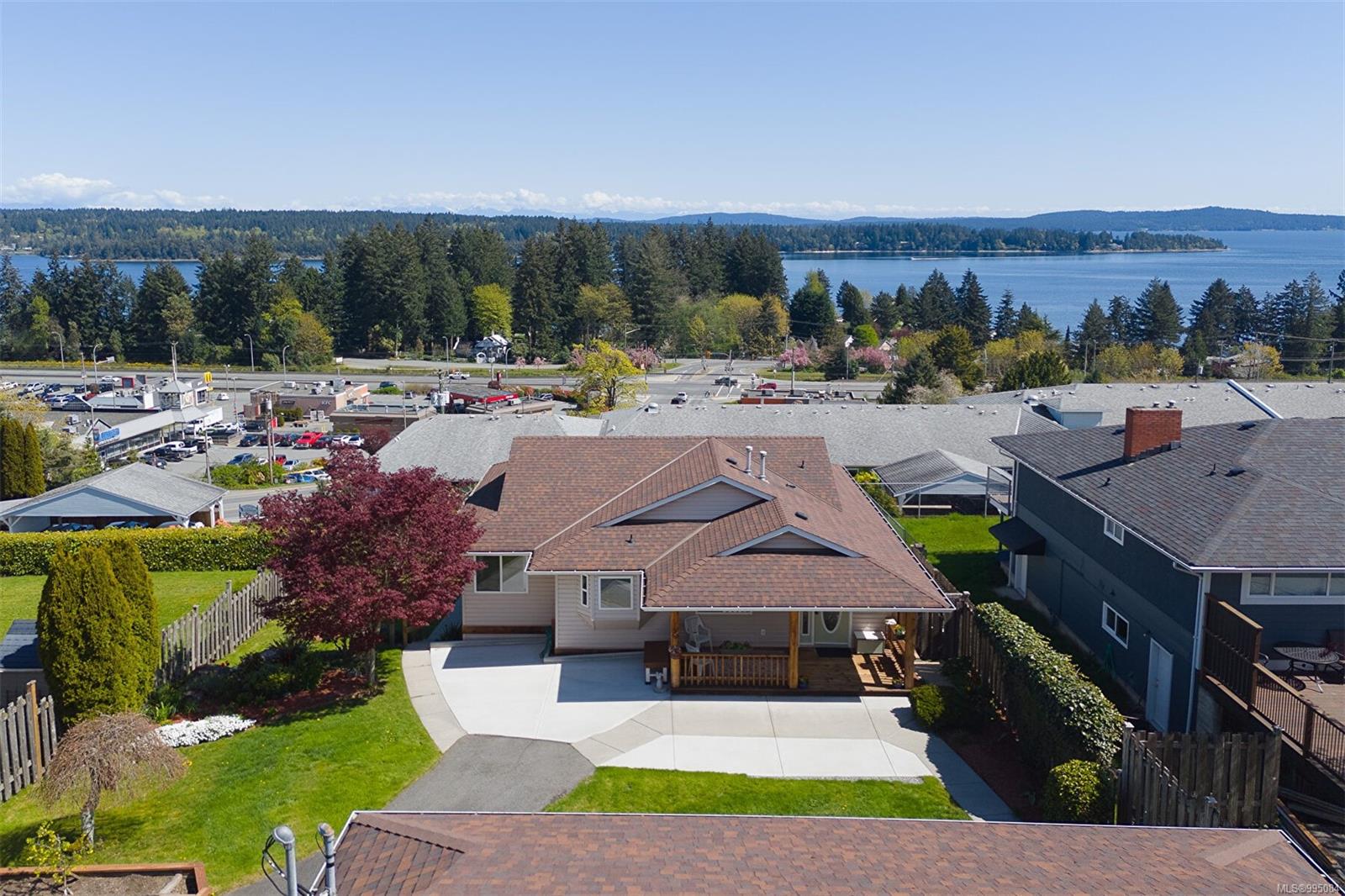 $859,000 - 407 Walker Ave<br>British Columbia, V9G 1V2