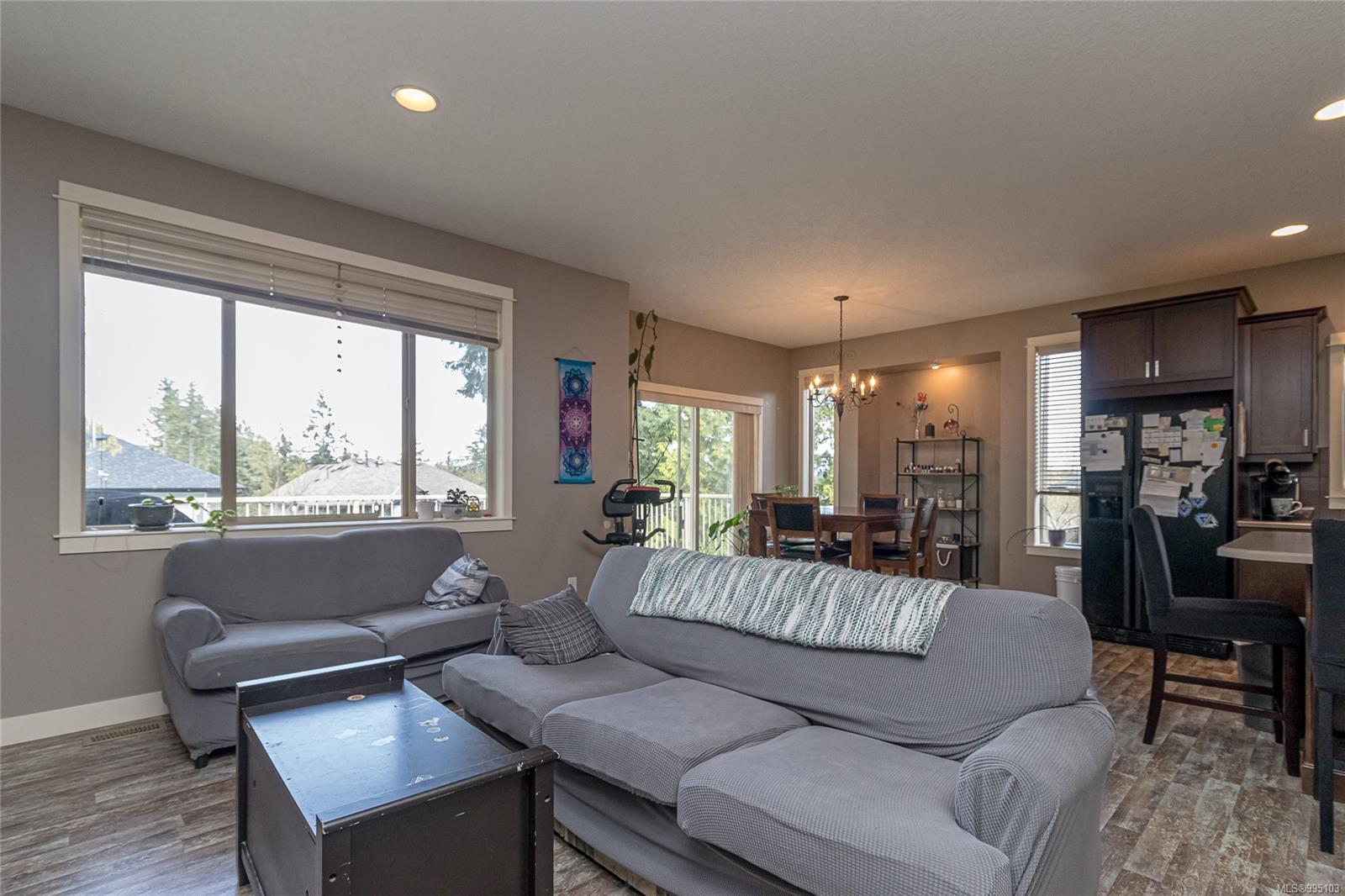 $1,049,000 - 1050 Southwood Dr<br>British Columbia, V9R 0B2