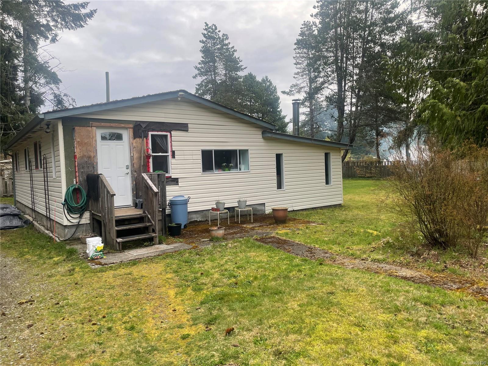 $607,000 - 247 Huson Rd<br>British Columbia, V9K 2A2