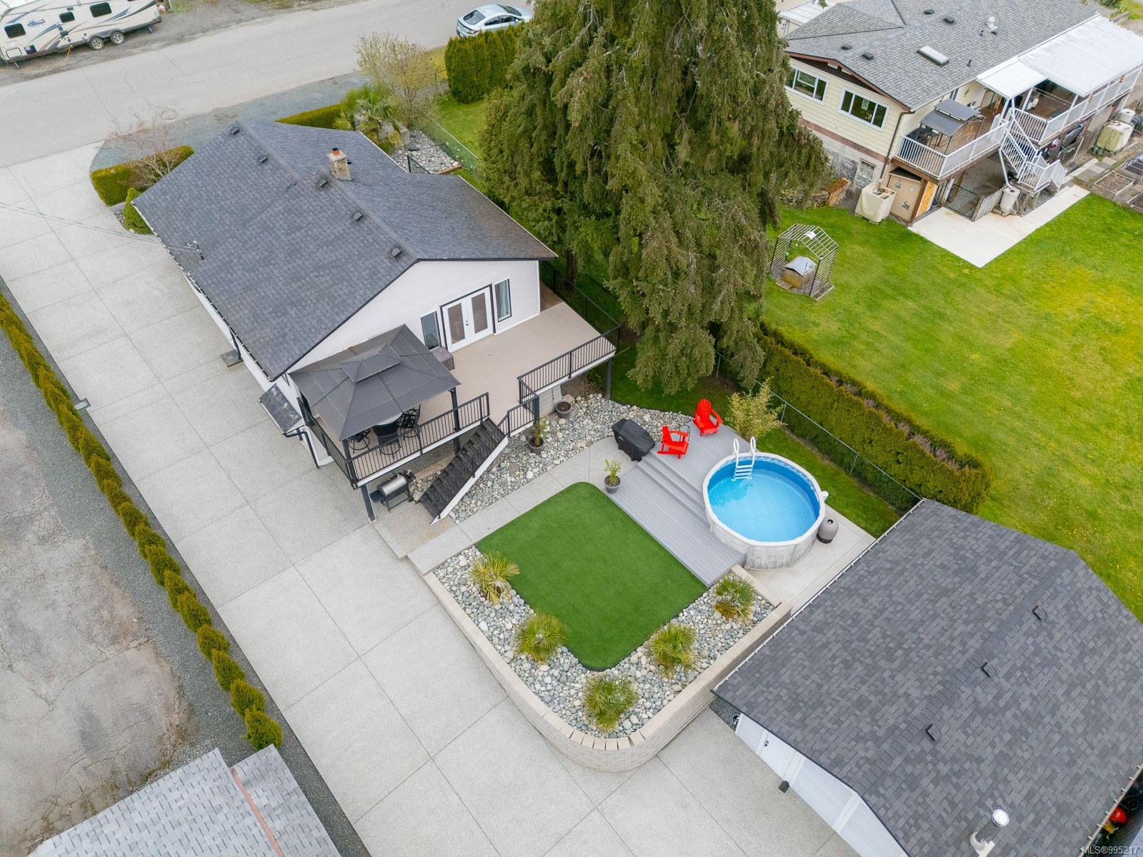 $769,000 - 2139 Minto Ave<br>British Columbia, V9X 1R7