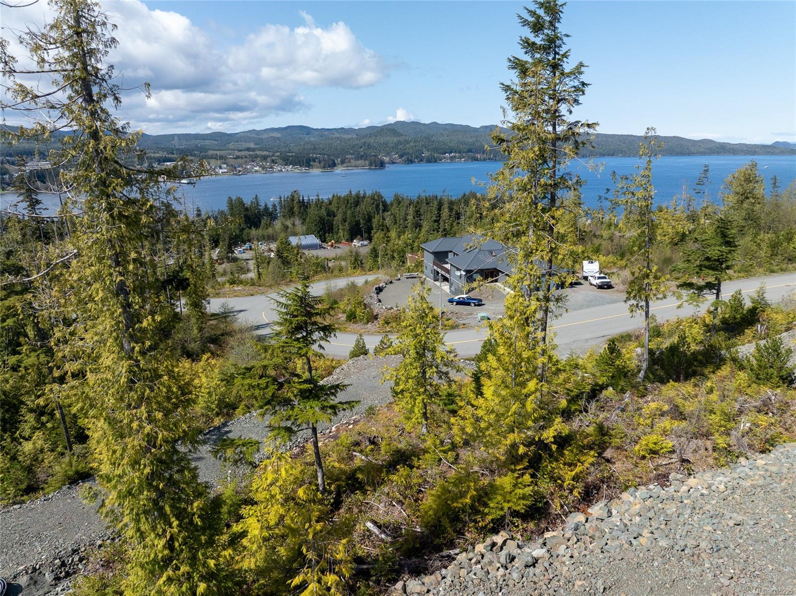 $389,000 - 5745 Goletas Way<br>British Columbia, V0N 2P0
