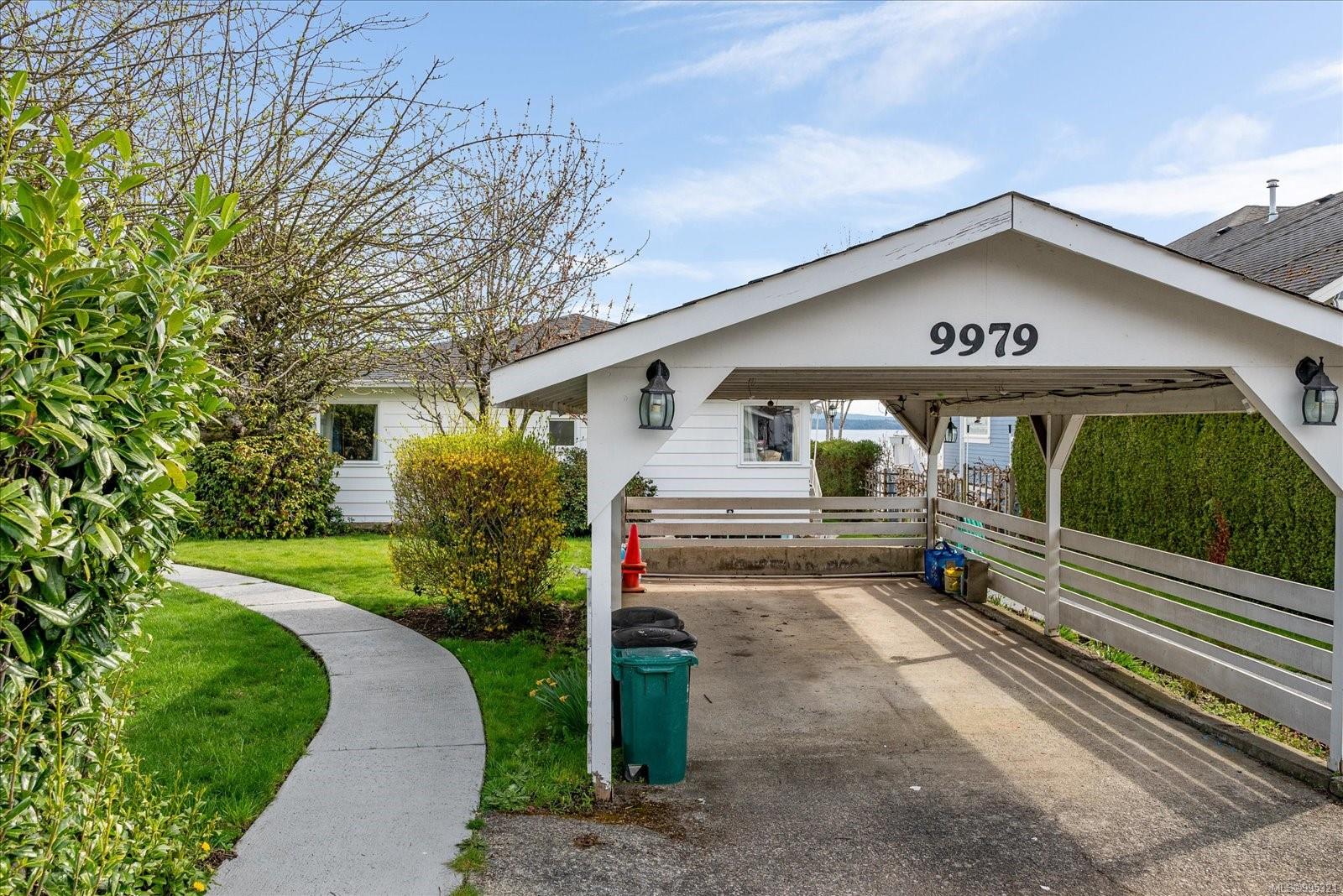 $1,025,000 - 9979 Beach Dr<br>British Columbia, V0R 1K0