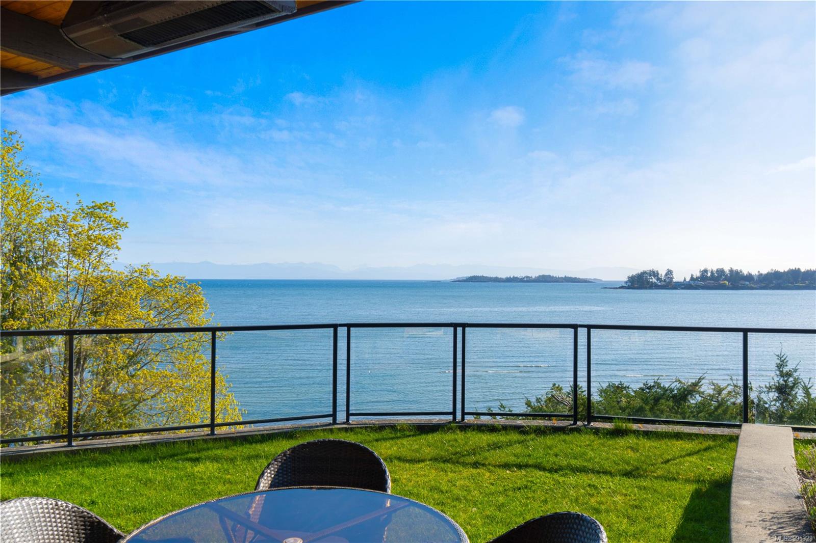 $139,900 - 1175 Resort Dr<br>British Columbia, V9P 2E3
