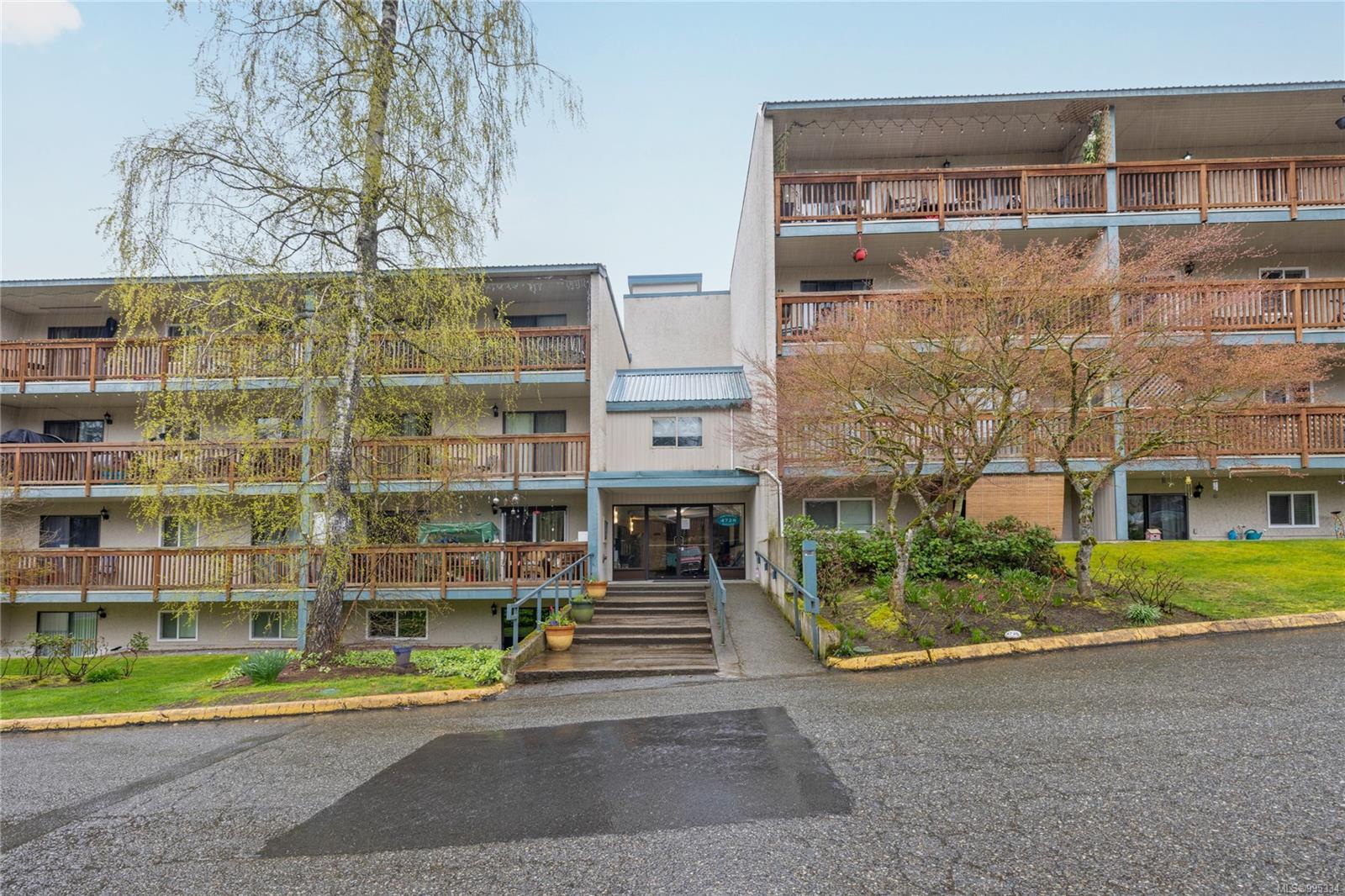 $300,000 - 4728 Uplands Dr<br>British Columbia, V9T 4S9