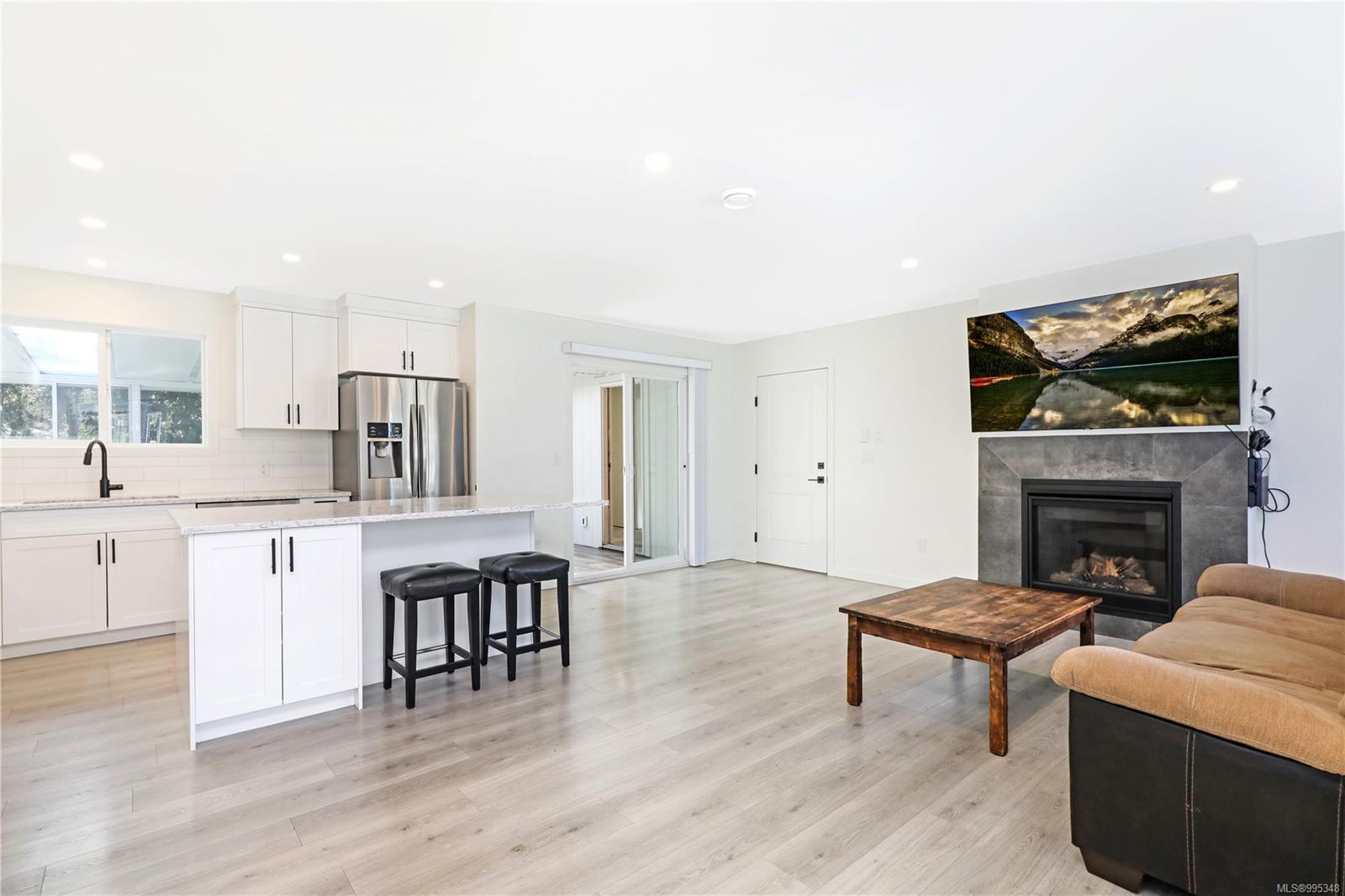 $849,000 - 600 Sumac Dr<br>British Columbia, V9K 1A8