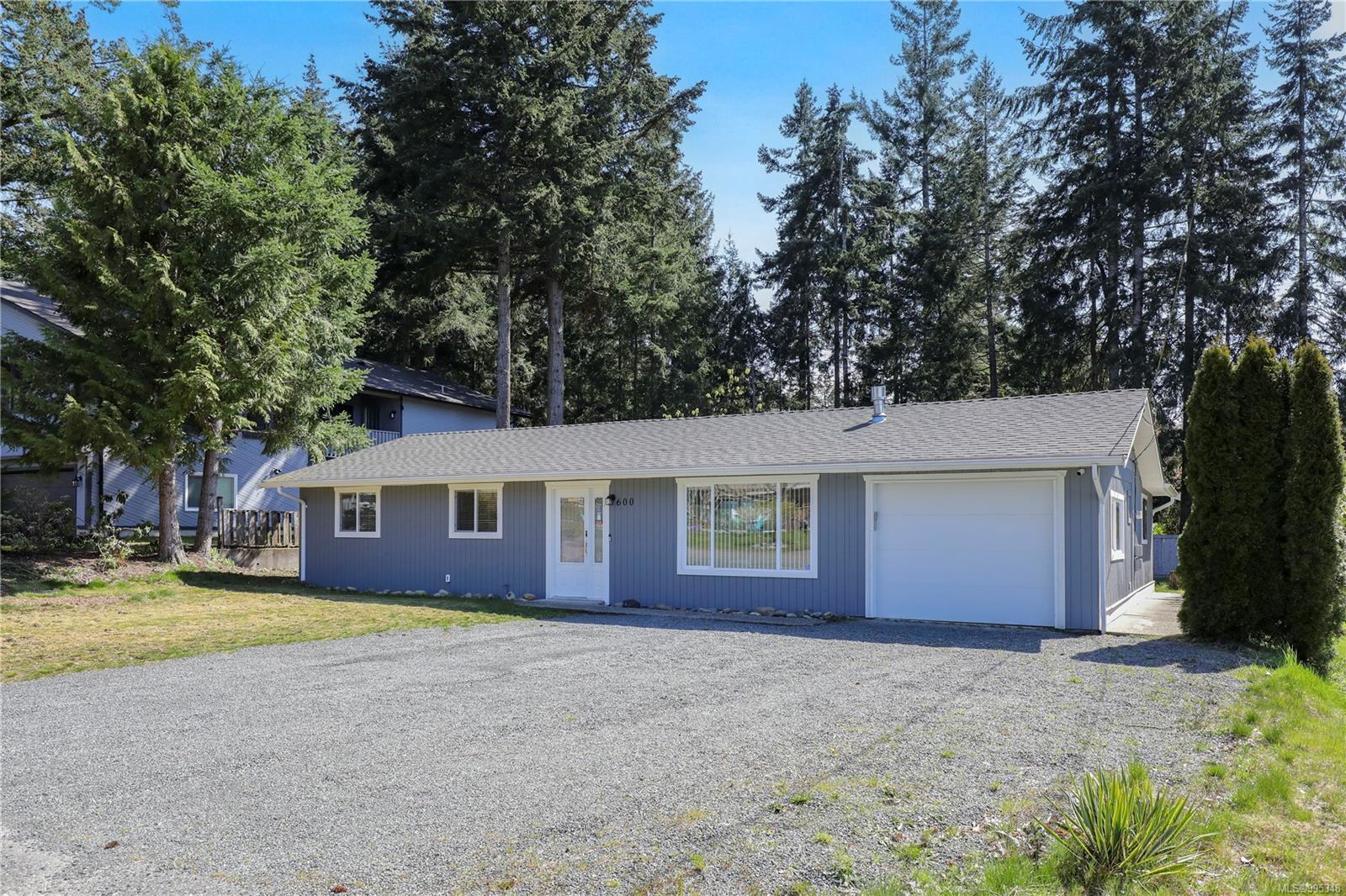 $849,000 - 600 Sumac Dr<br>British Columbia, V9K 1A8