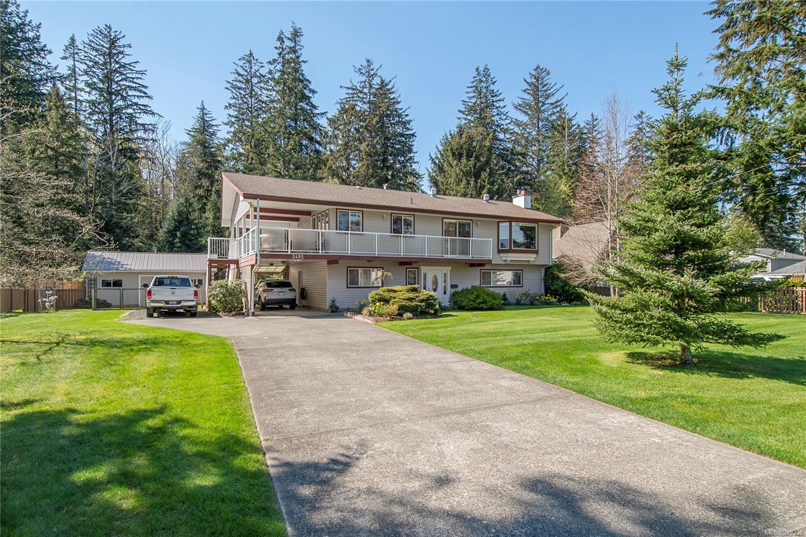 $915,000 - 2492 Dolly Varden Rd<br>British Columbia, V9W 4W6