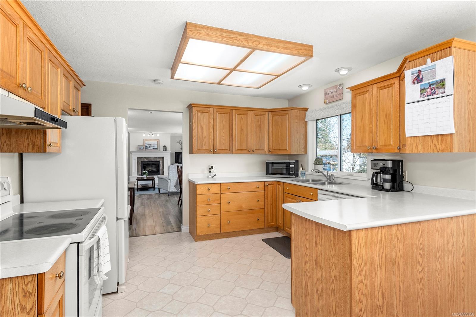 $915,000 - 2492 Dolly Varden Rd<br>British Columbia, V9W 4W6