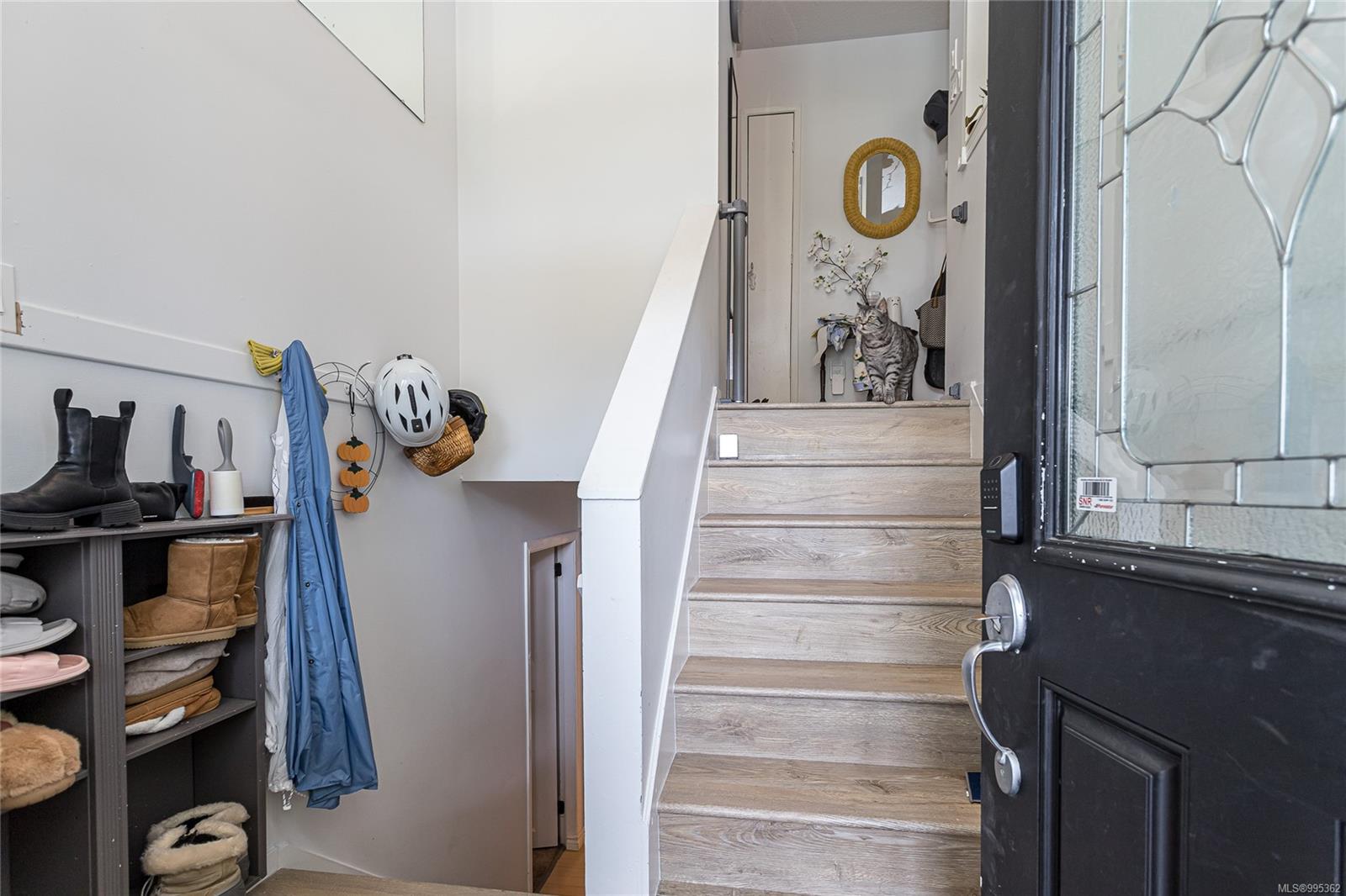 $1,038,000 - 5531 Oceanview Terr<br>British Columbia, V9V 1G6