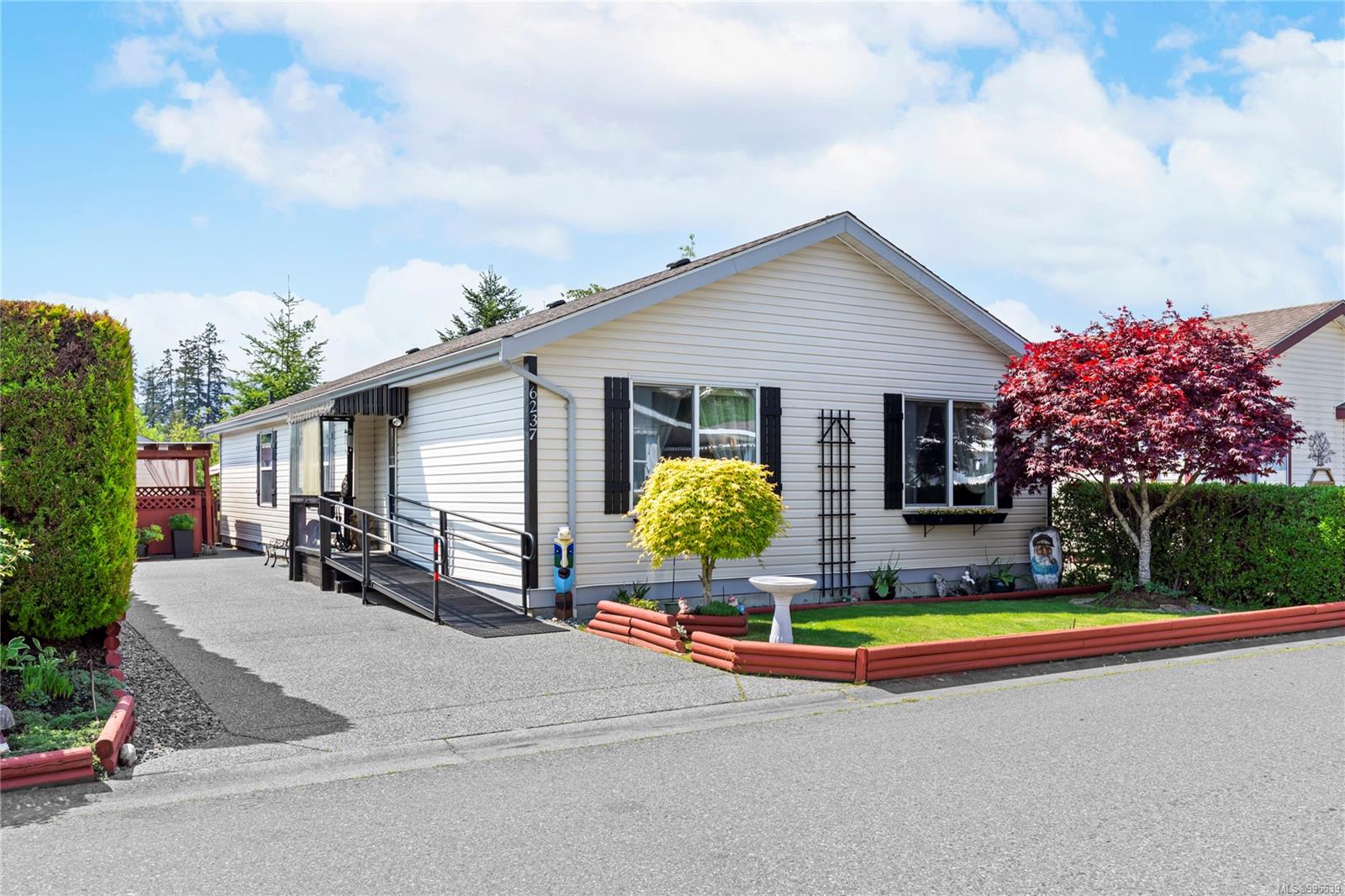 $480,000 - 6237 Farber Way<br>British Columbia, V9T 0B3