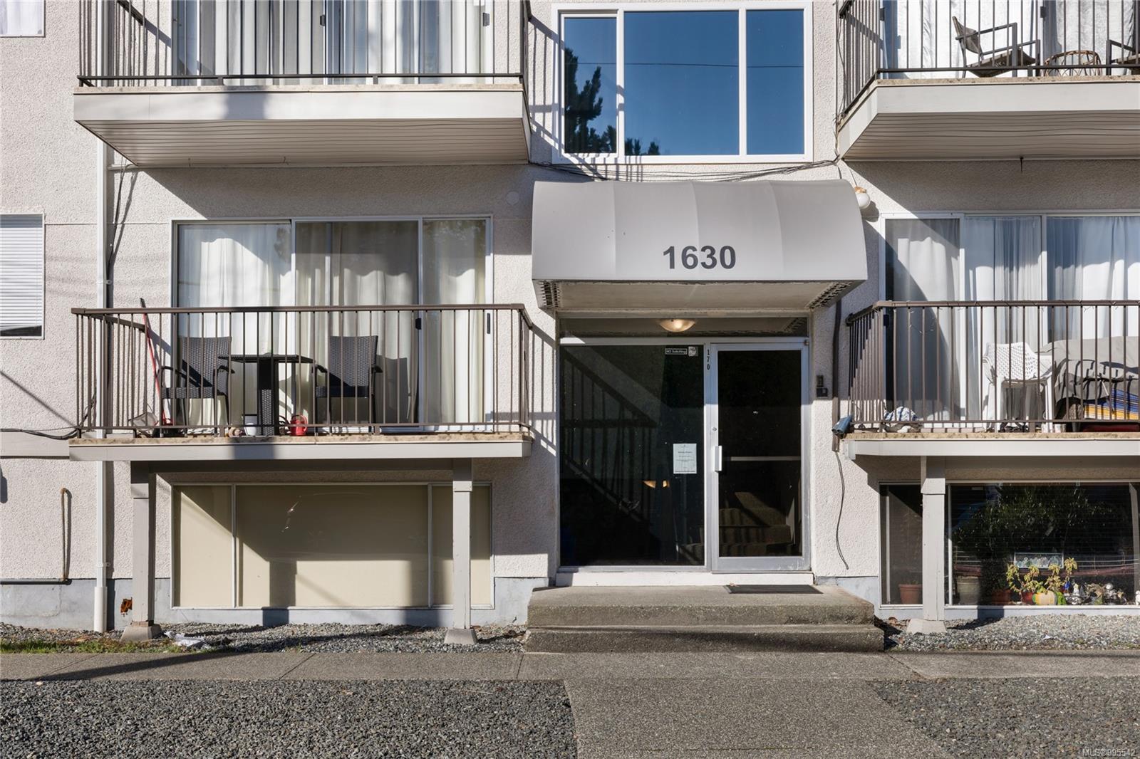 $319,900 - 1630 Crescent View Dr<br>British Columbia, V9S 2N5