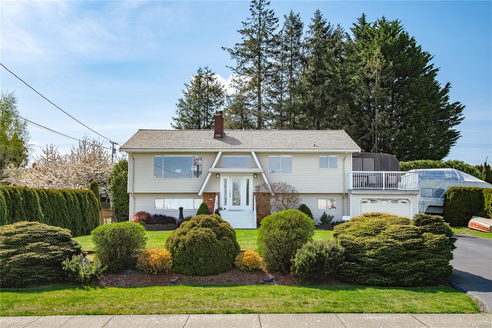 $769,000 - 908 Galerno Rd<br>British Columbia, V9W 1J1