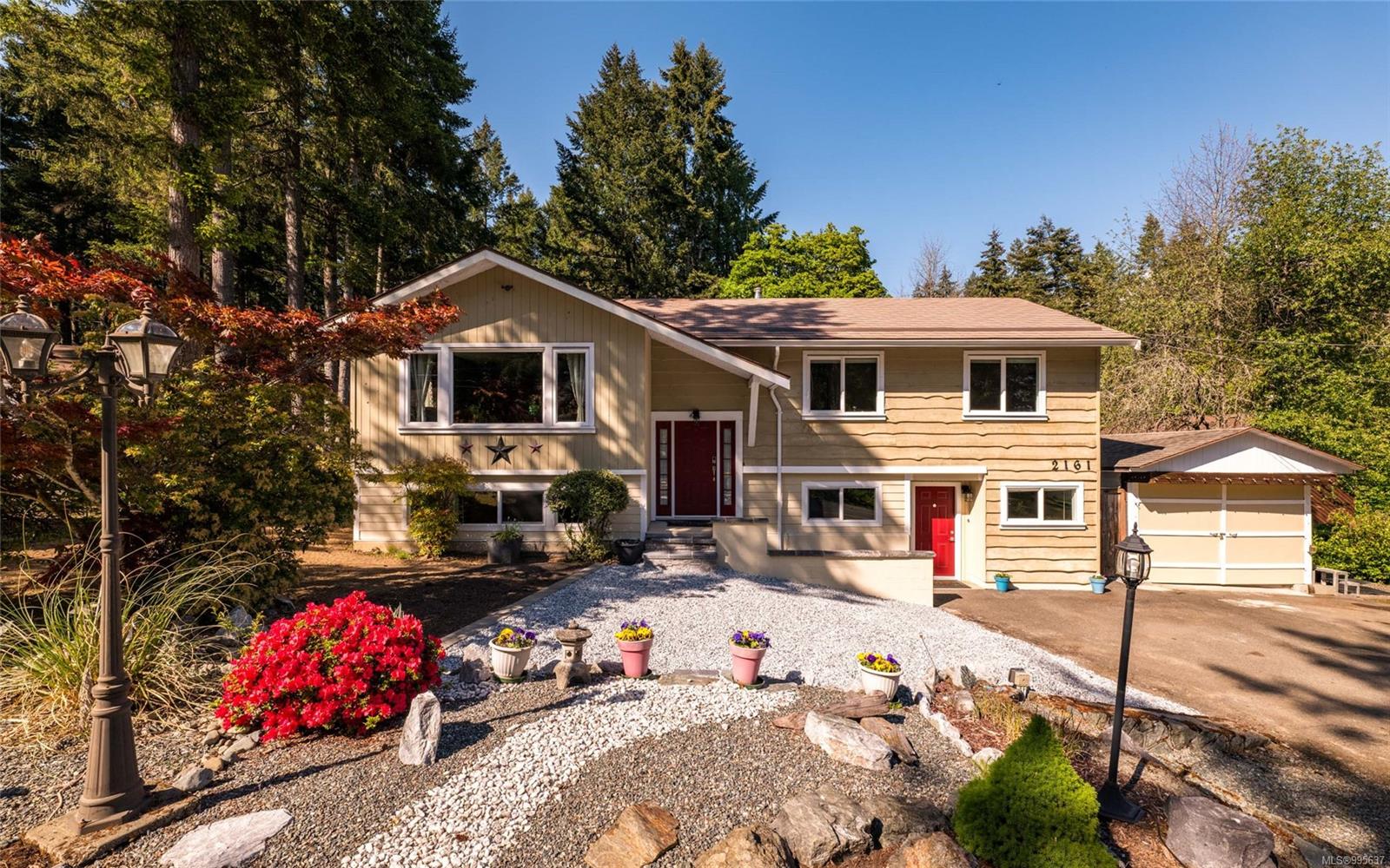 $995,000 - 2161 Calais Rd<br>British Columbia, V9L 5V8