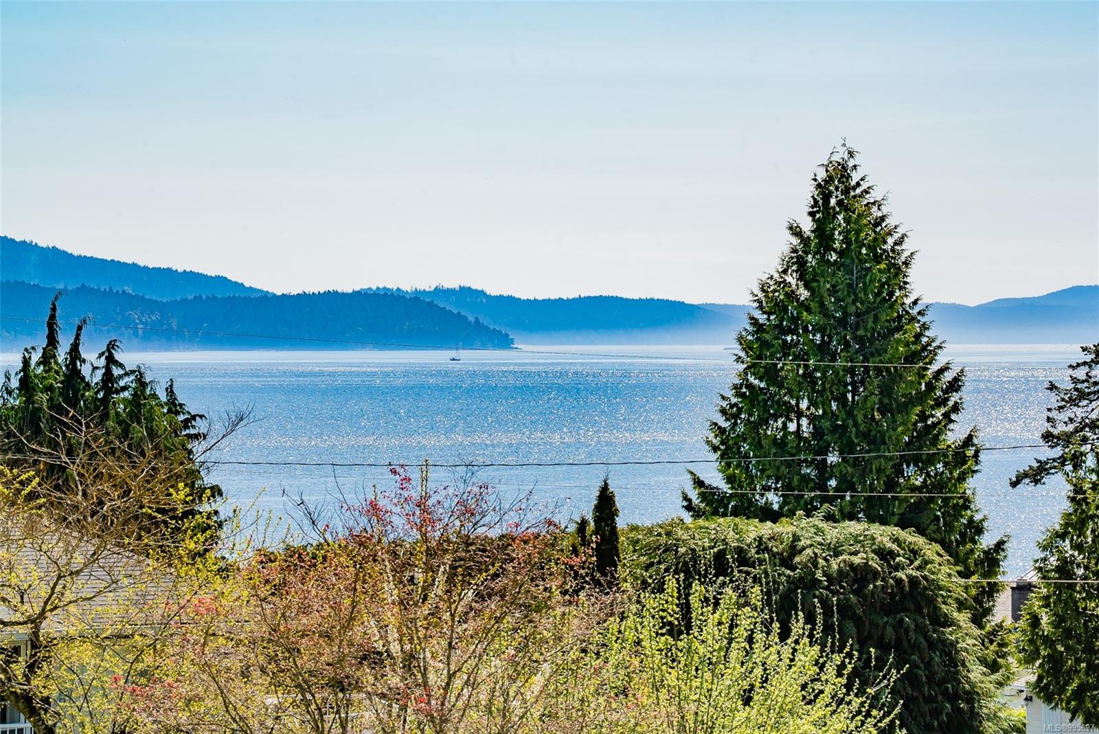 $898,000 - 1621 Fawcett Rd<br>British Columbia, V9X 1P2