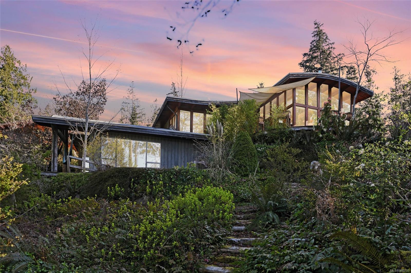 $1,745,000 - 11100 Dusty Rd<br>British Columbia, V0R 1T0