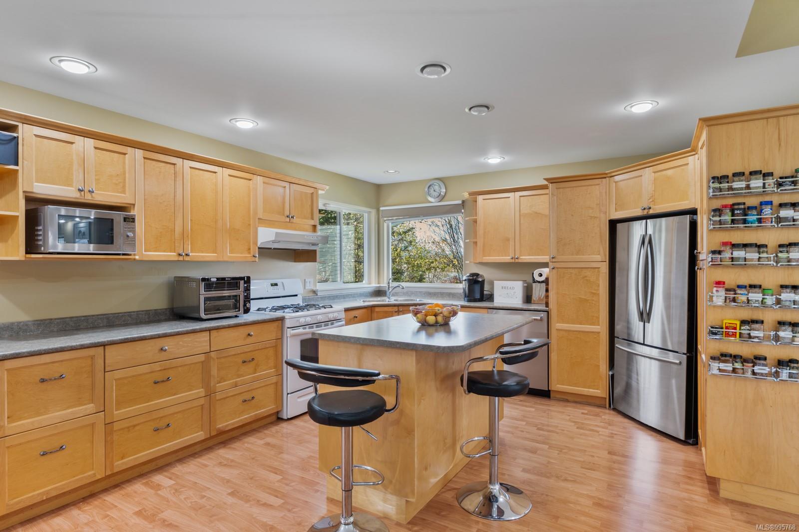 $924,900 - 1864 Sterling Ridge Pl<br>British Columbia, V9L 5N2