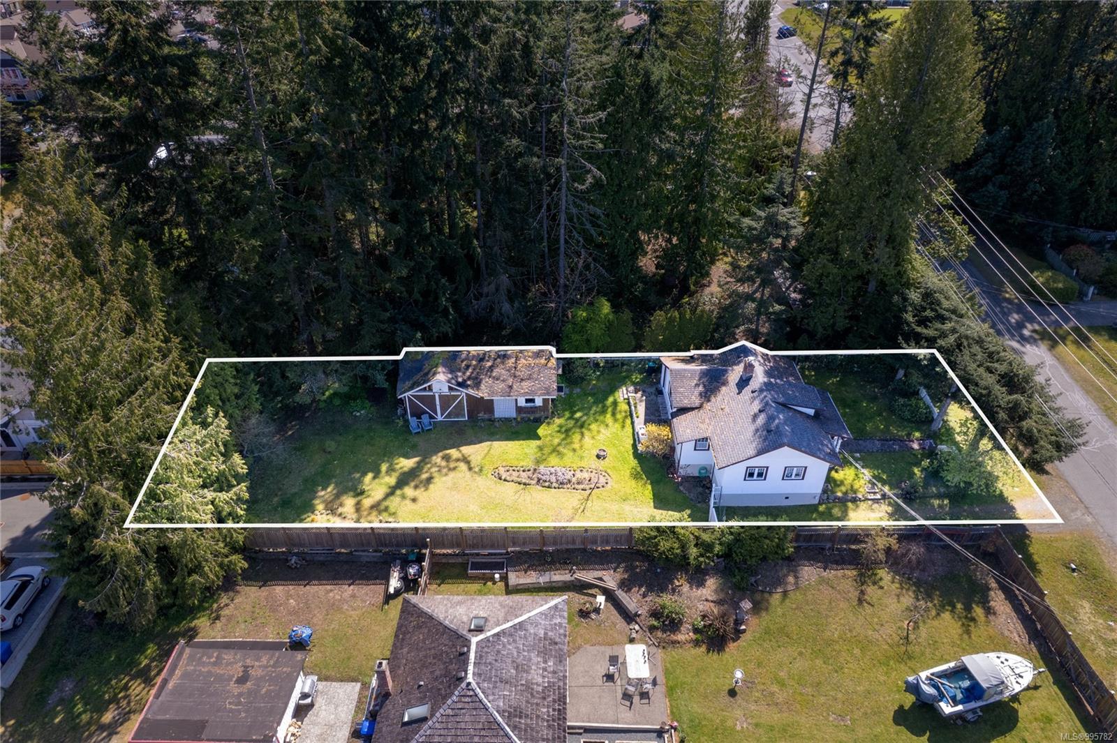 $689,900 - 634 Jones St<br>British Columbia, V9K 1H2