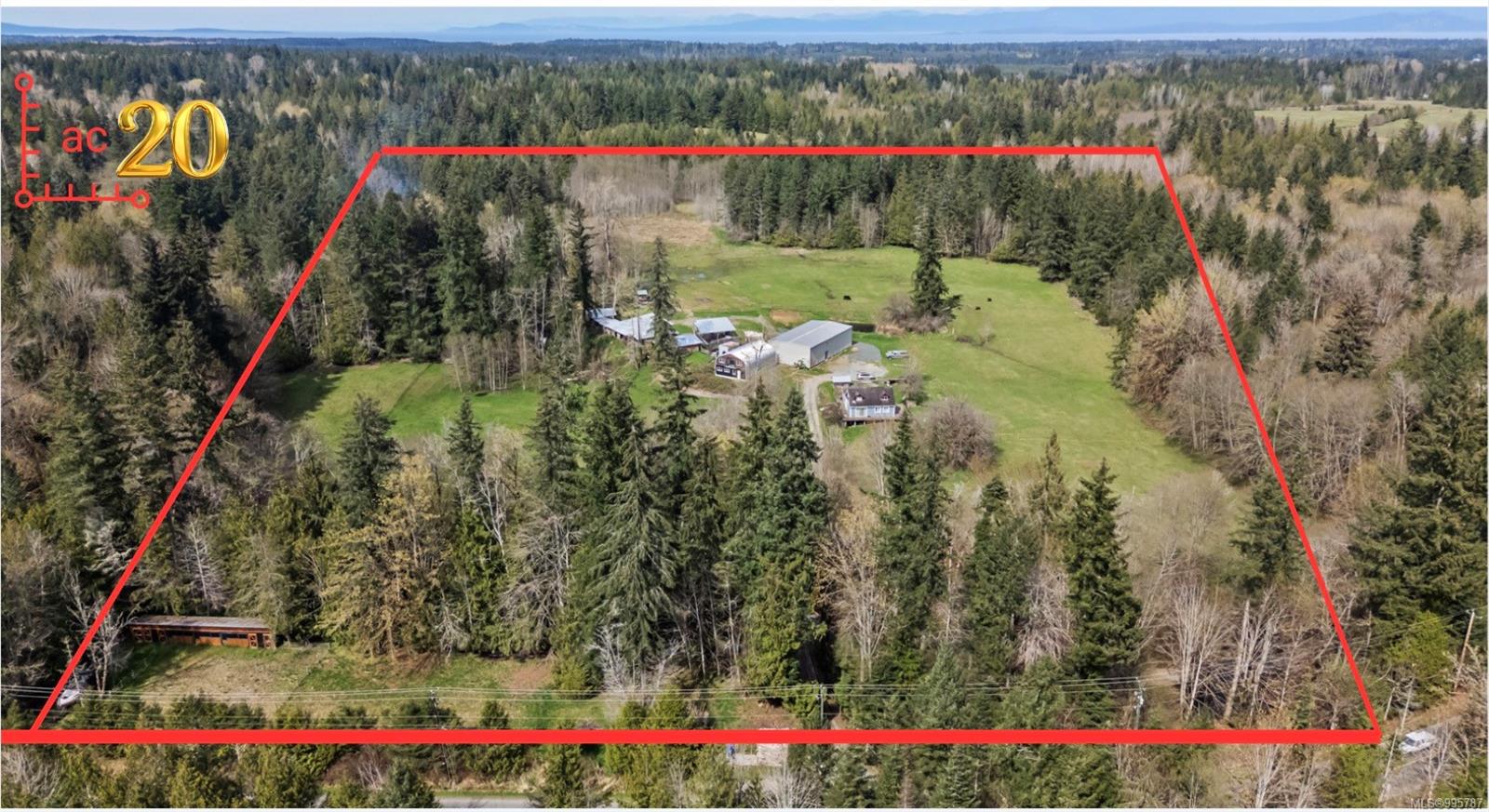 $1,750,000 - 2601 Grafton Ave<br>British Columbia, V9K 1Y1