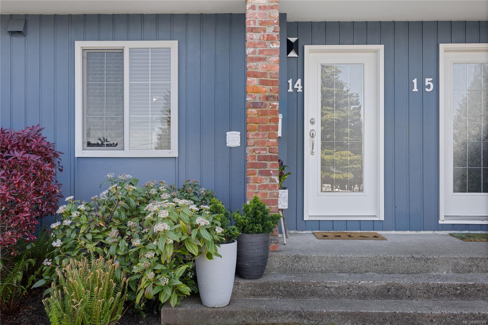 $424,900 - 2517 Cosgrove Cres<br>British Columbia, V9S 3P4