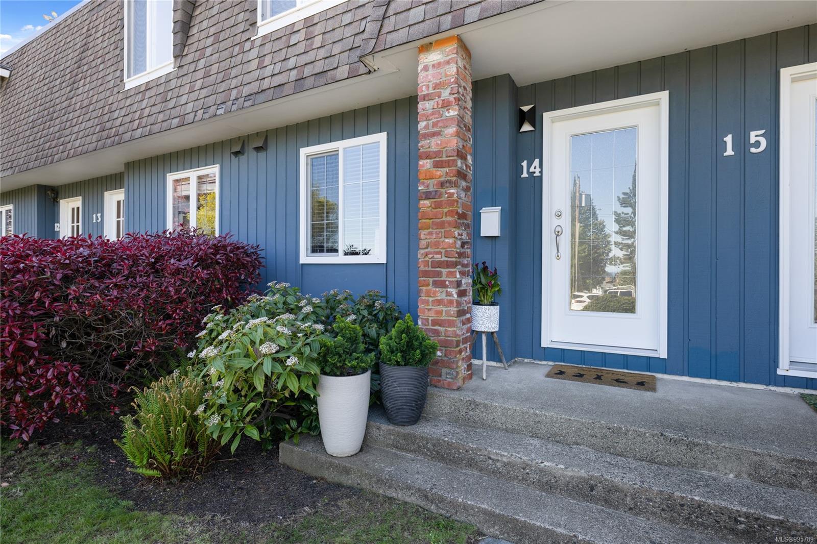 $424,900 - 2517 Cosgrove Cres<br>British Columbia, V9S 3P4