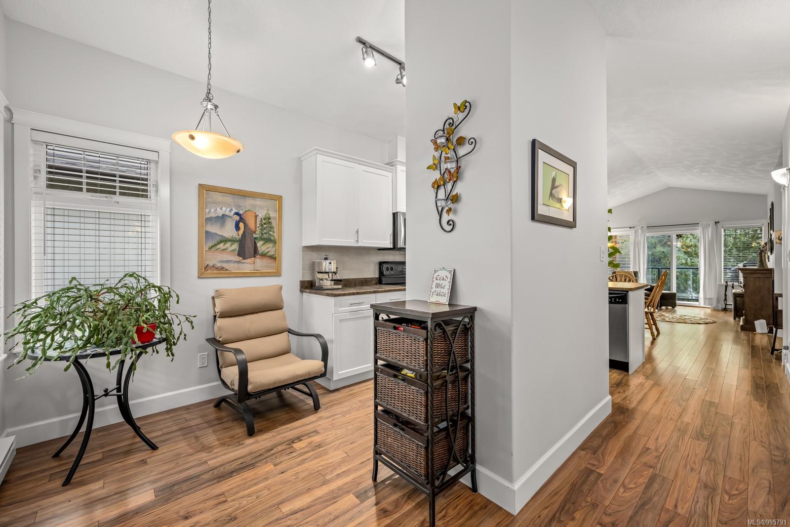 $500,000 - 930 Braidwood Rd<br>British Columbia, V9N 3R9