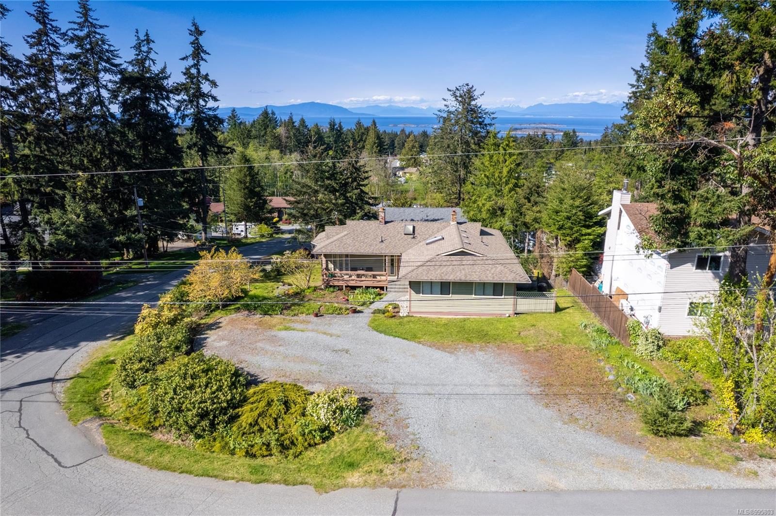 $1,079,000 - 7496 Clark Cres<br>British Columbia, V0R 2H0
