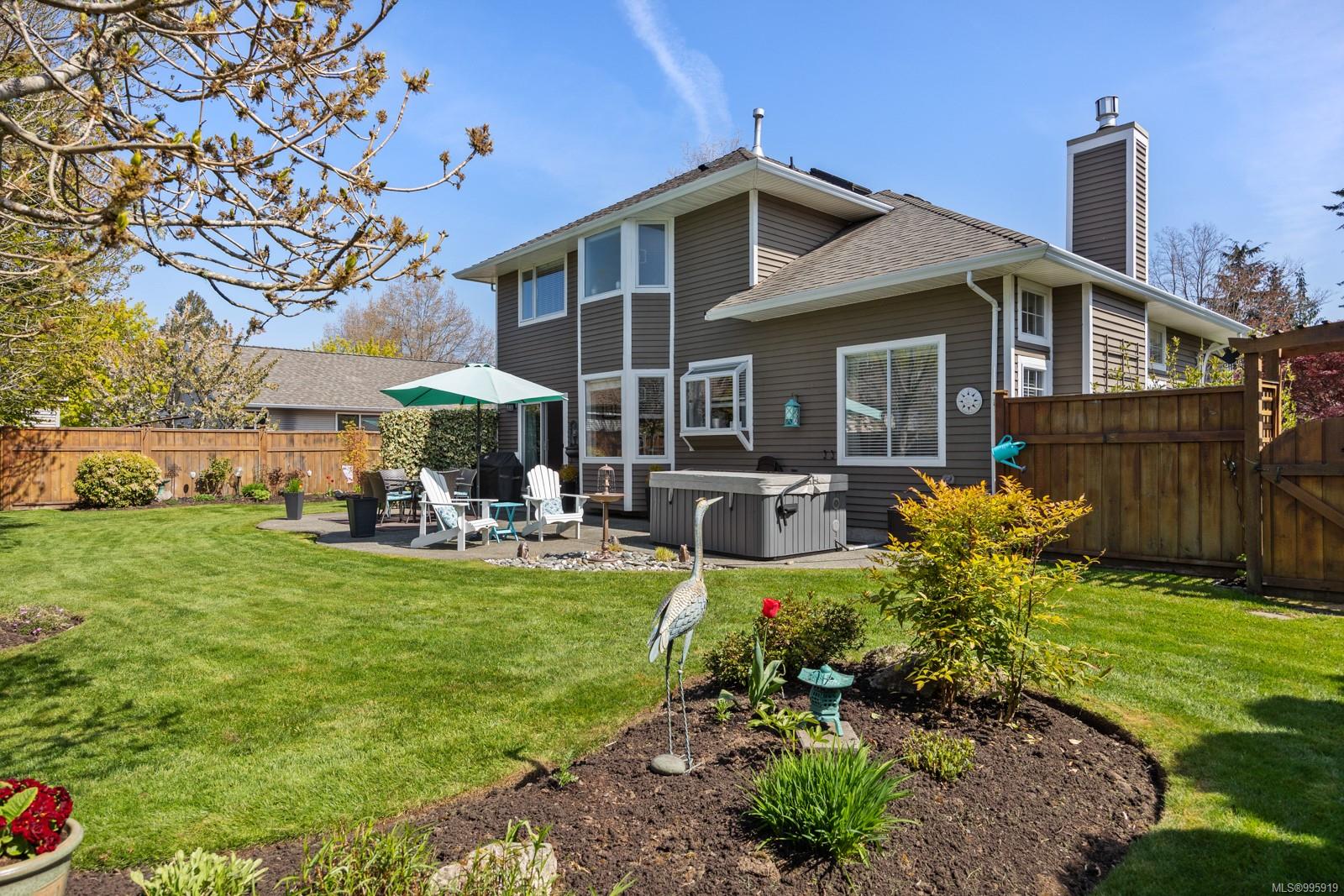 $1,149,000 - 1033 Malahat Dr<br>British Columbia, V9N 8W4