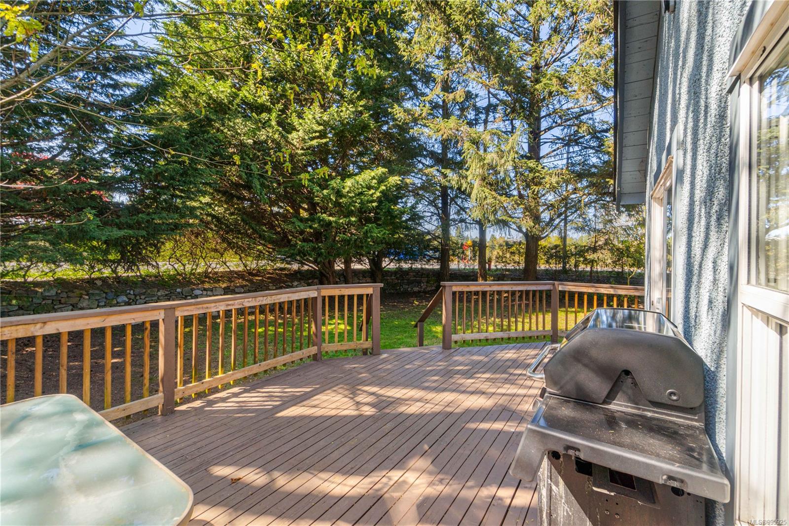 $599,900 - 729 Comox Rd<br>British Columbia, V9R 3J5