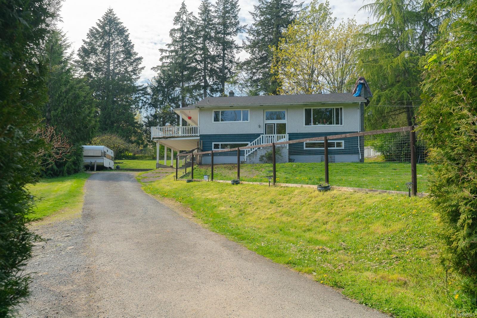 $889,000 - 11228 Chemainus Rd<br>British Columbia, V9G 1Y7