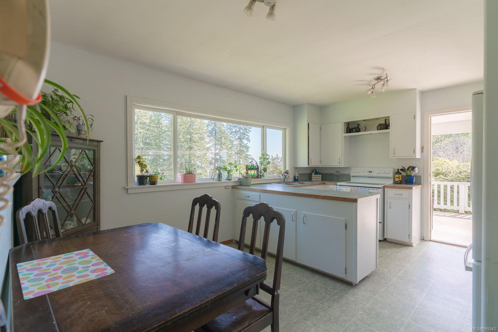 $889,000 - 11228 Chemainus Rd<br>British Columbia, V9G 1Y7