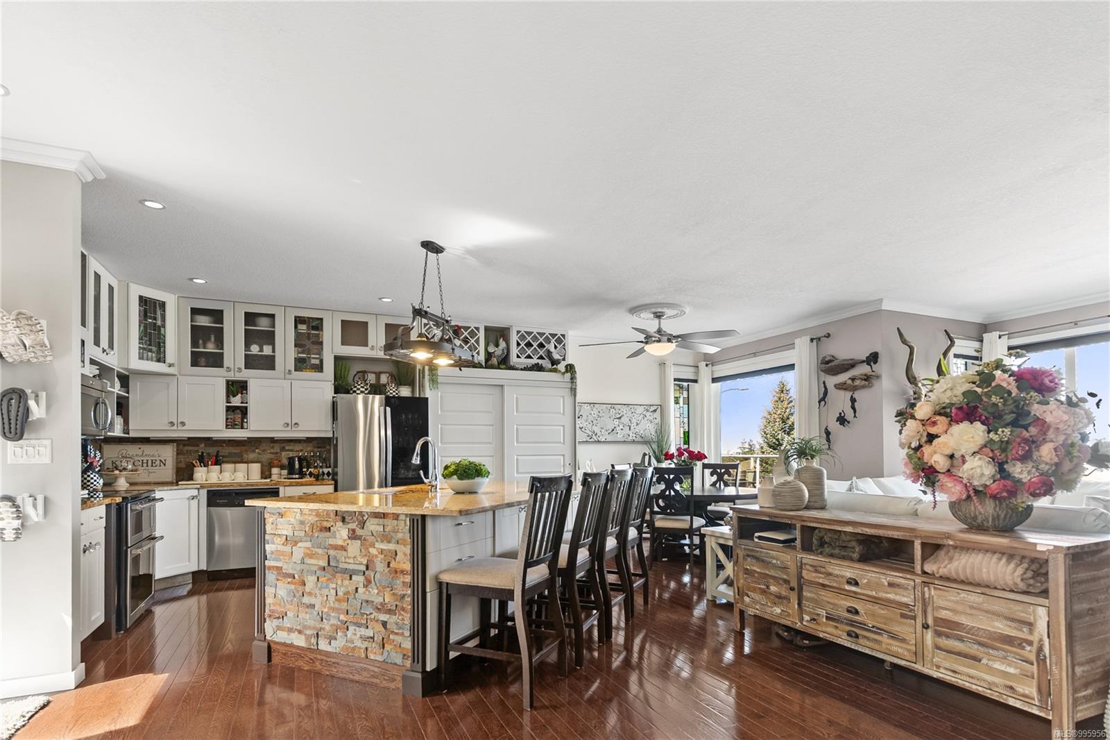 $1,297,000 - 5523 Norton Rd<br>British Columbia, V9T 6S2