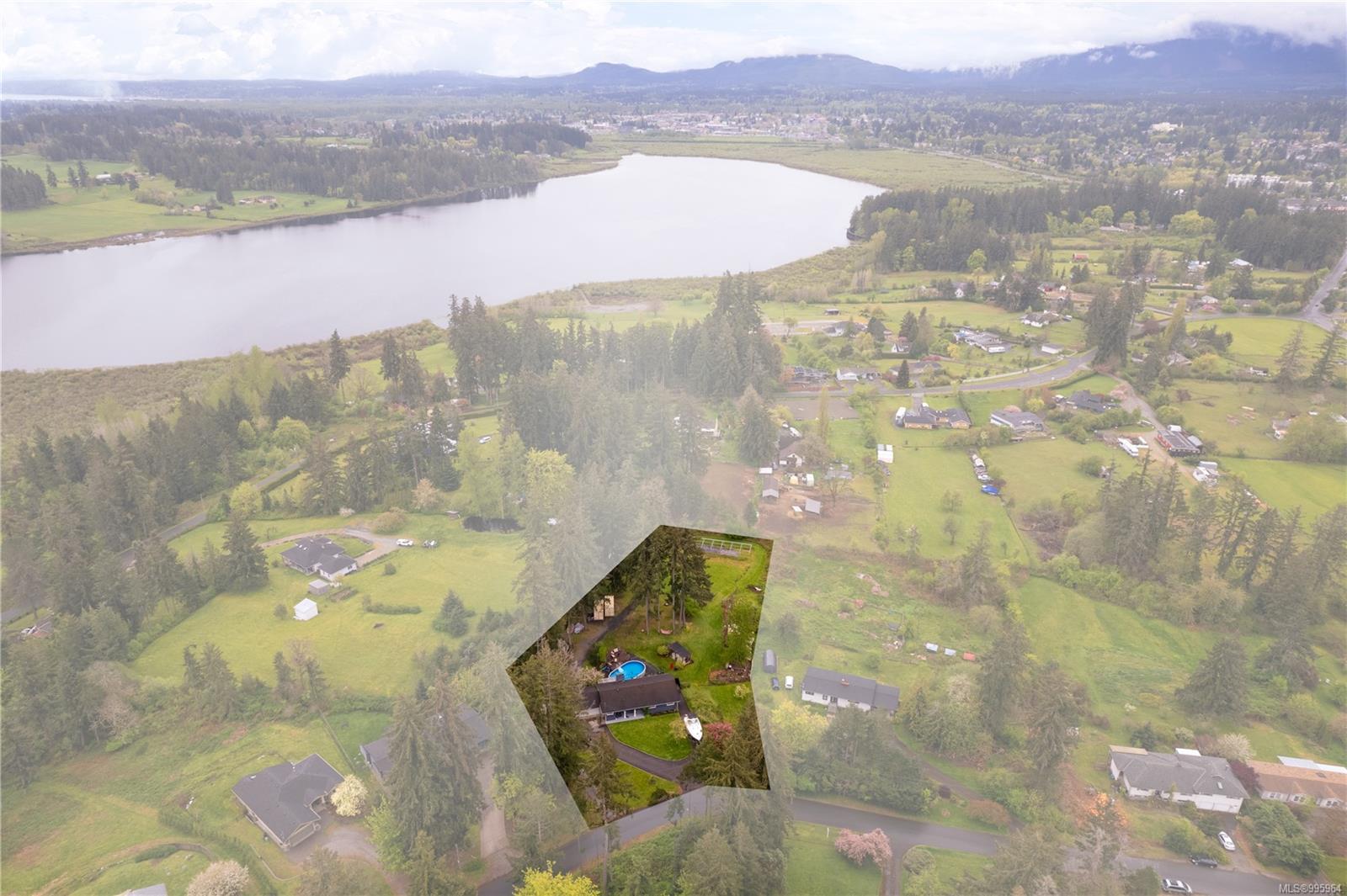 $1,795,000 - 2766 FAIRFIELD St<br>British Columbia, V9L 6B9