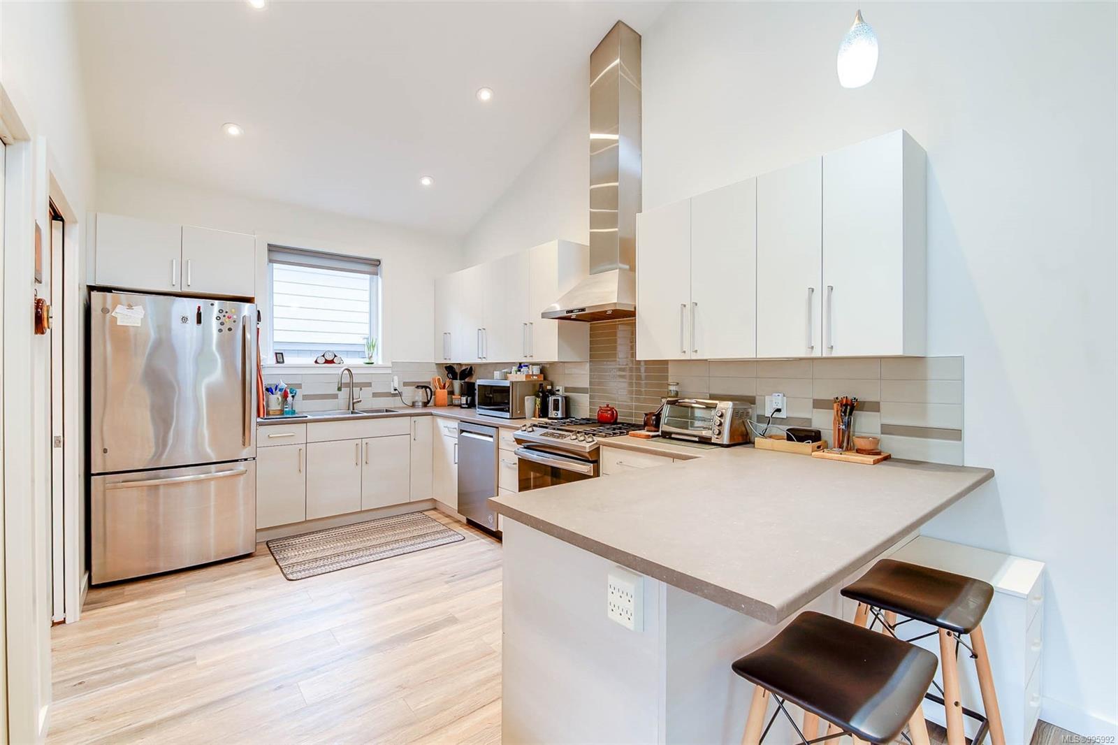 $695,000 - 4065 McBride St<br>British Columbia, V9Y 6E9