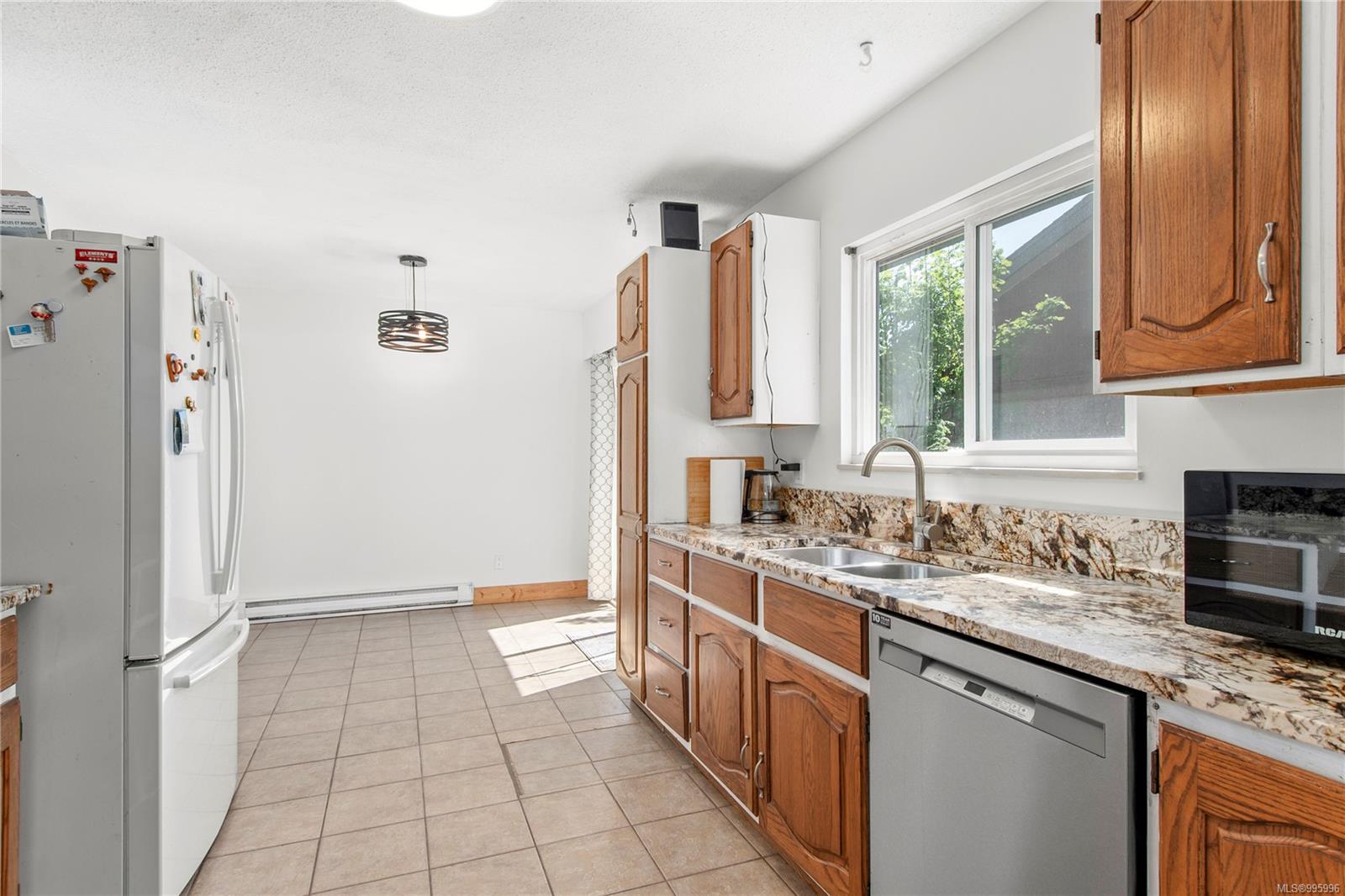 $648,000 - 1860 Cranberry Cir<br>British Columbia, V9W 5P9