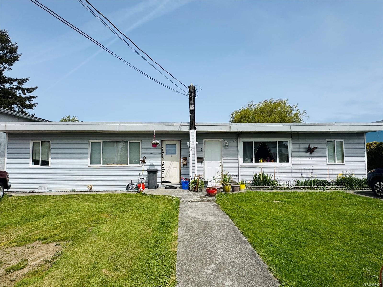 $549,900 - 1740 15th Ave<br>British Columbia, V9W 4J6