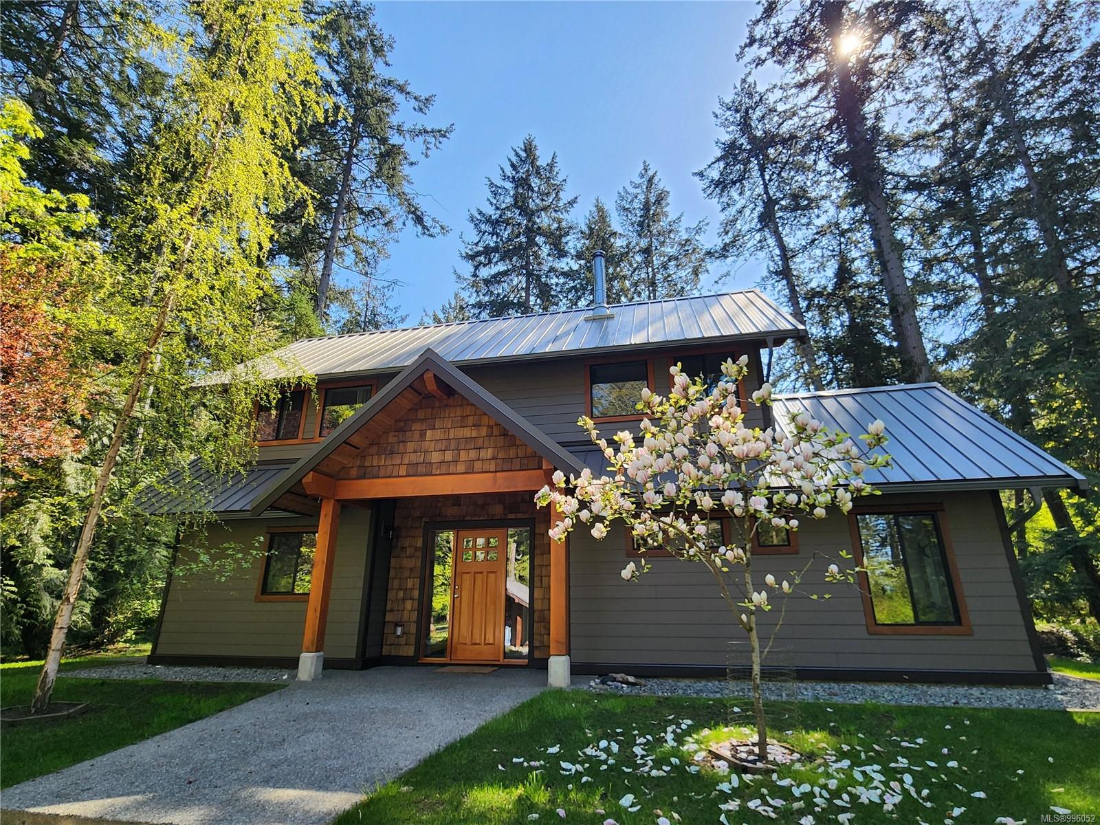 $875,000 - 1445 Broadview Rd<br>British Columbia, V0R 1X5