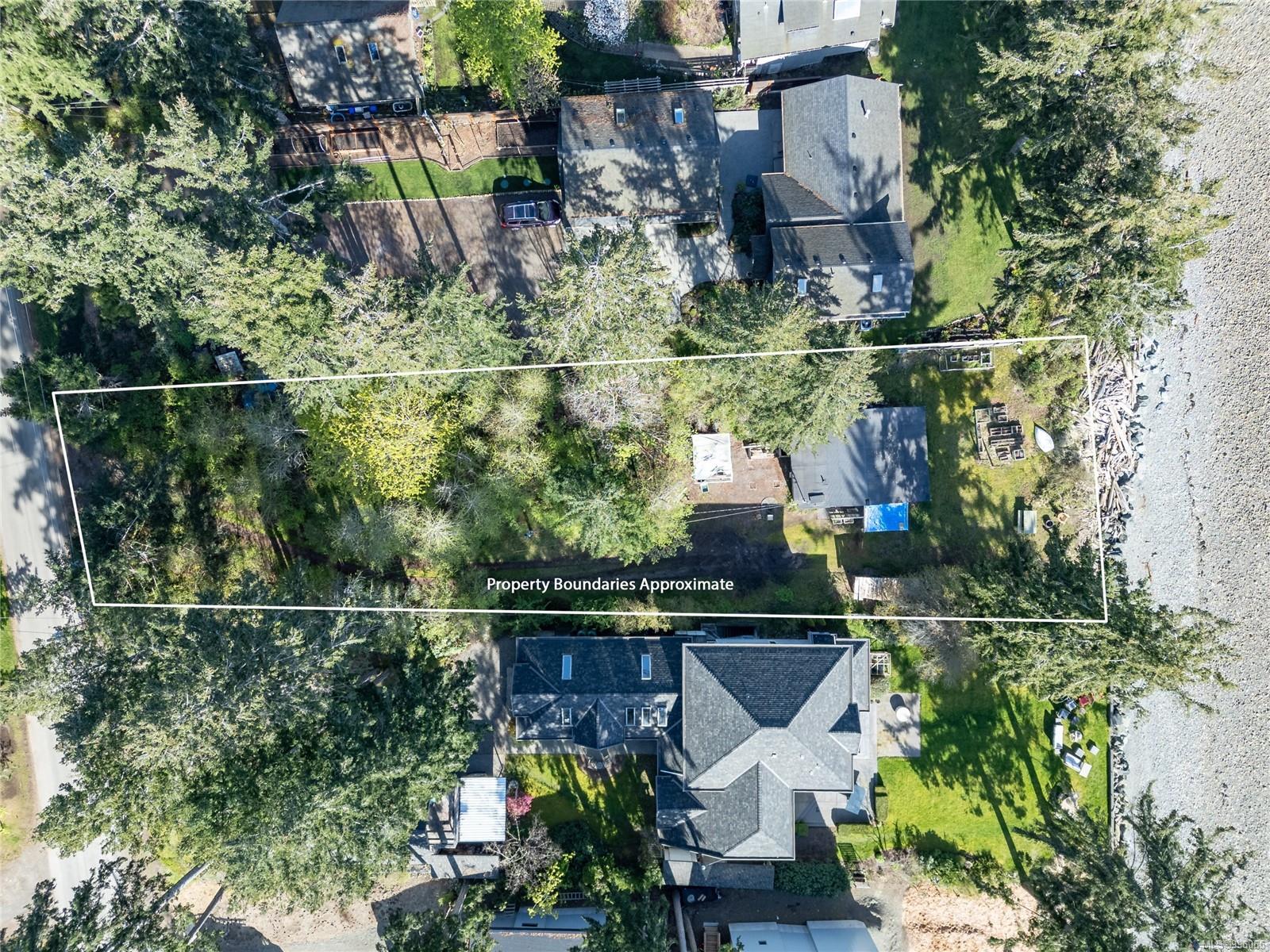 $1,190,000 - 1418 Seaview Rd<br>British Columbia, V9J 1J7