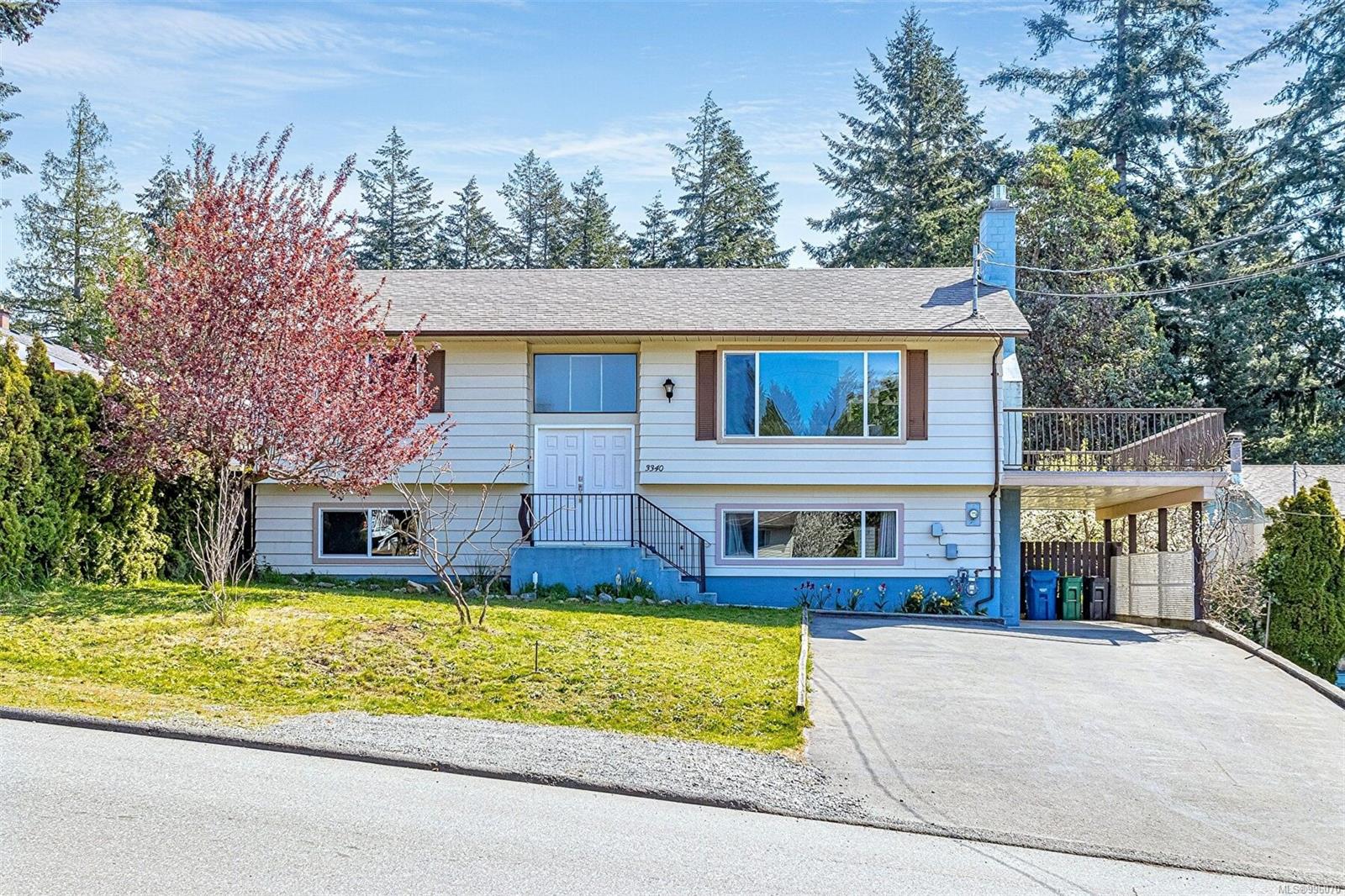 $799,900 - 3340 Dingle Bingle Hill Rd<br>British Columbia, V9T 3V7