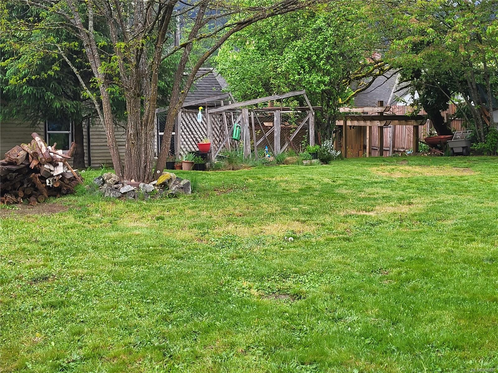 $609,000 - 69 Cowichan Ave<br>British Columbia, V0R 2G0