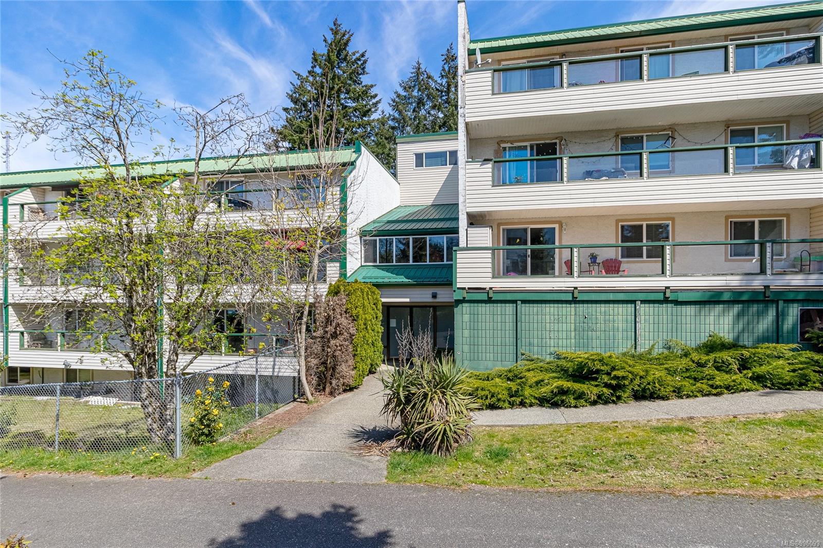 $299,000 - 3108 Barons Rd<br>British Columbia, V9T 4B5