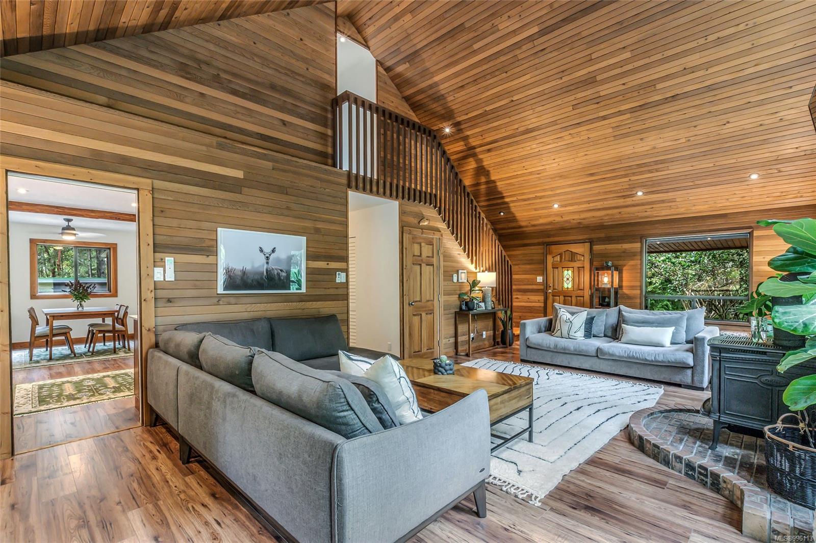 $1,325,000 - 4808 Aho Rd<br>British Columbia, V9G 1G8